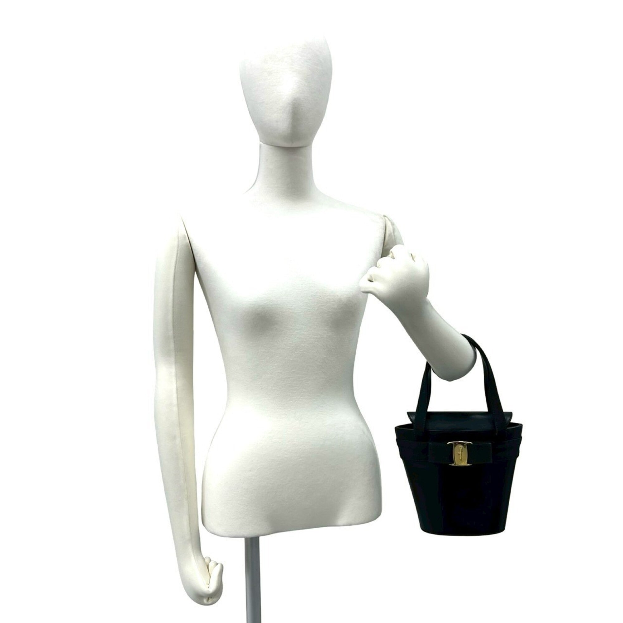 Salvatore Ferragamo Black Leather Handbag Tote Bag (Pre-Owned)