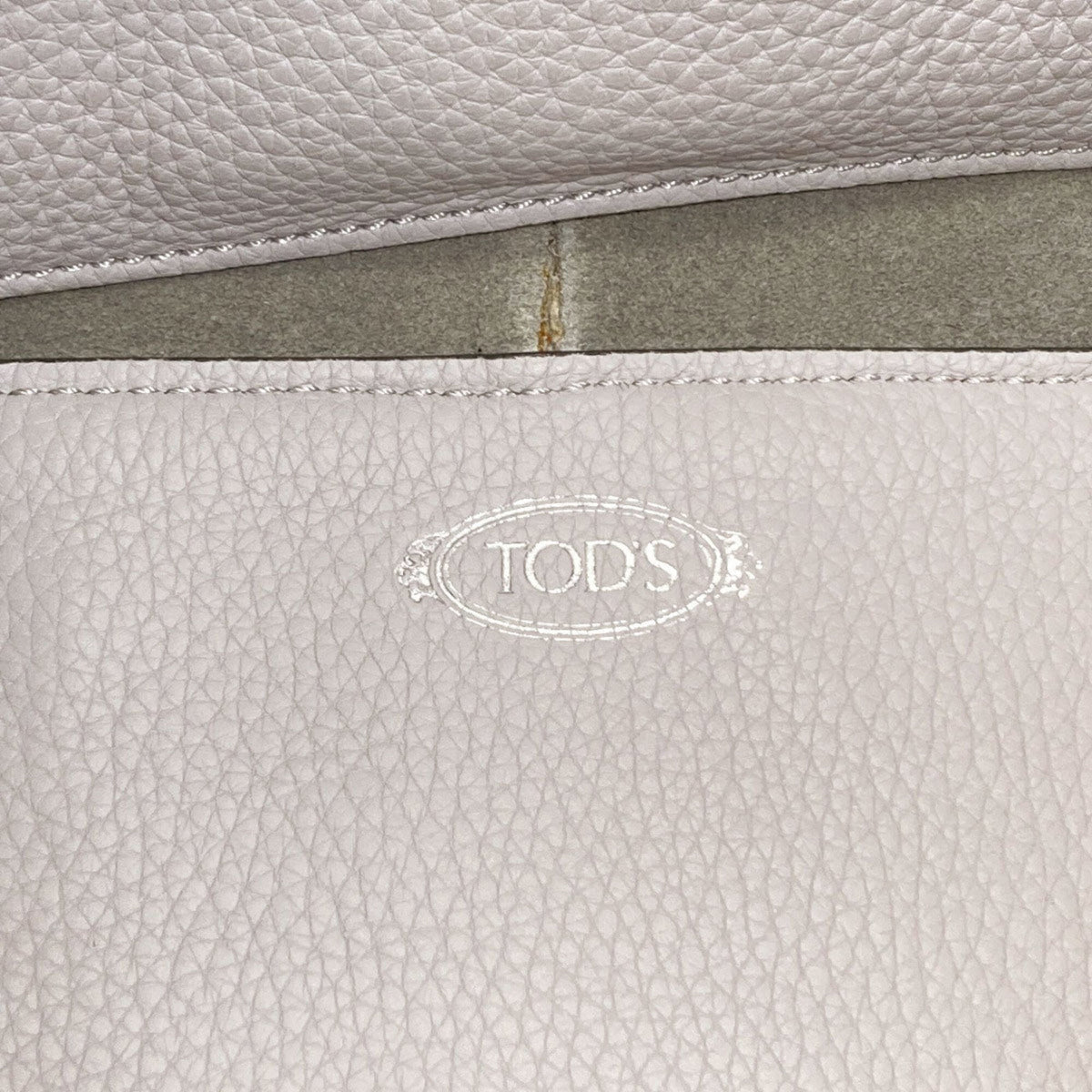 Tod's Gray Leather Tote Bag (Pre-Owned)