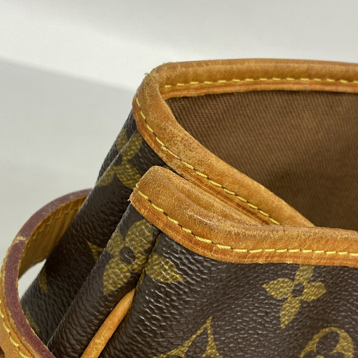 Louis Vuitton Brown Tote Bag (Pre-Owned)