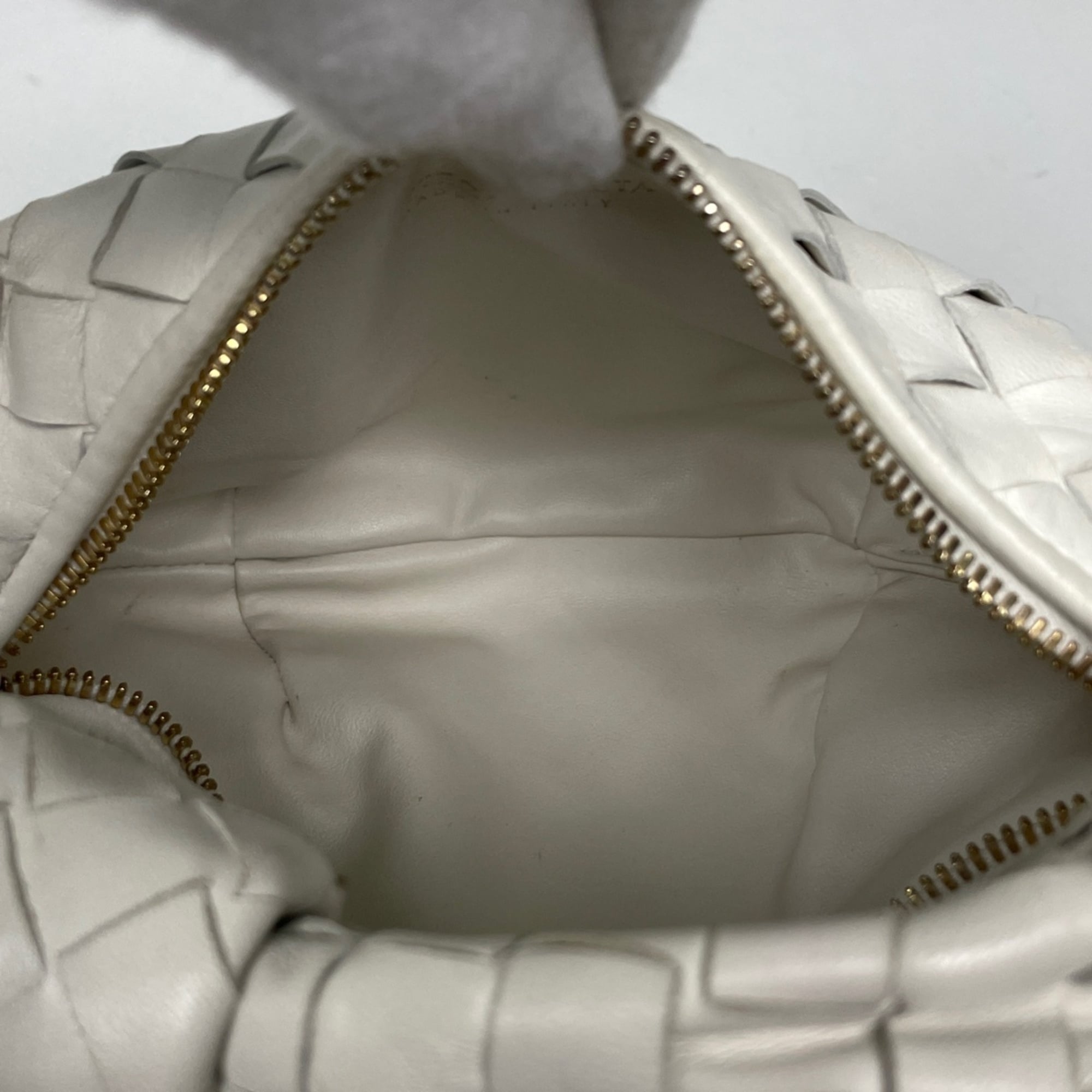 Bottega Veneta White Intrecciato Handbag (Pre-Owned)