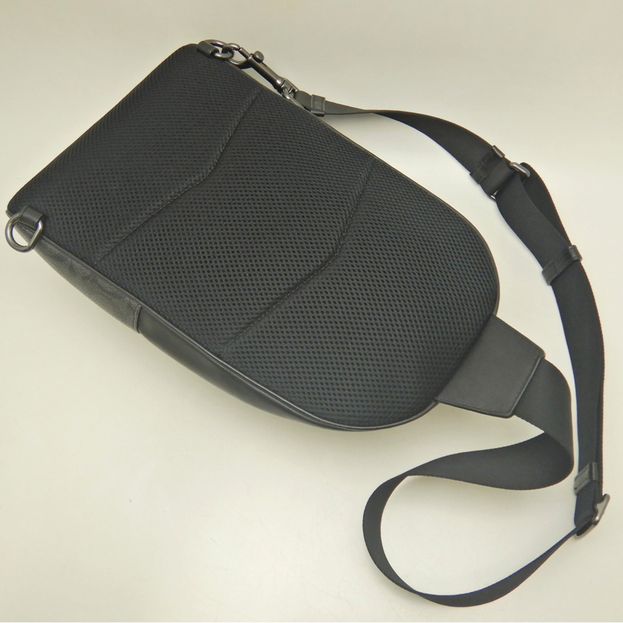 Coach Black Coated Canvas Leather Sling Bag (Pre-Owned)