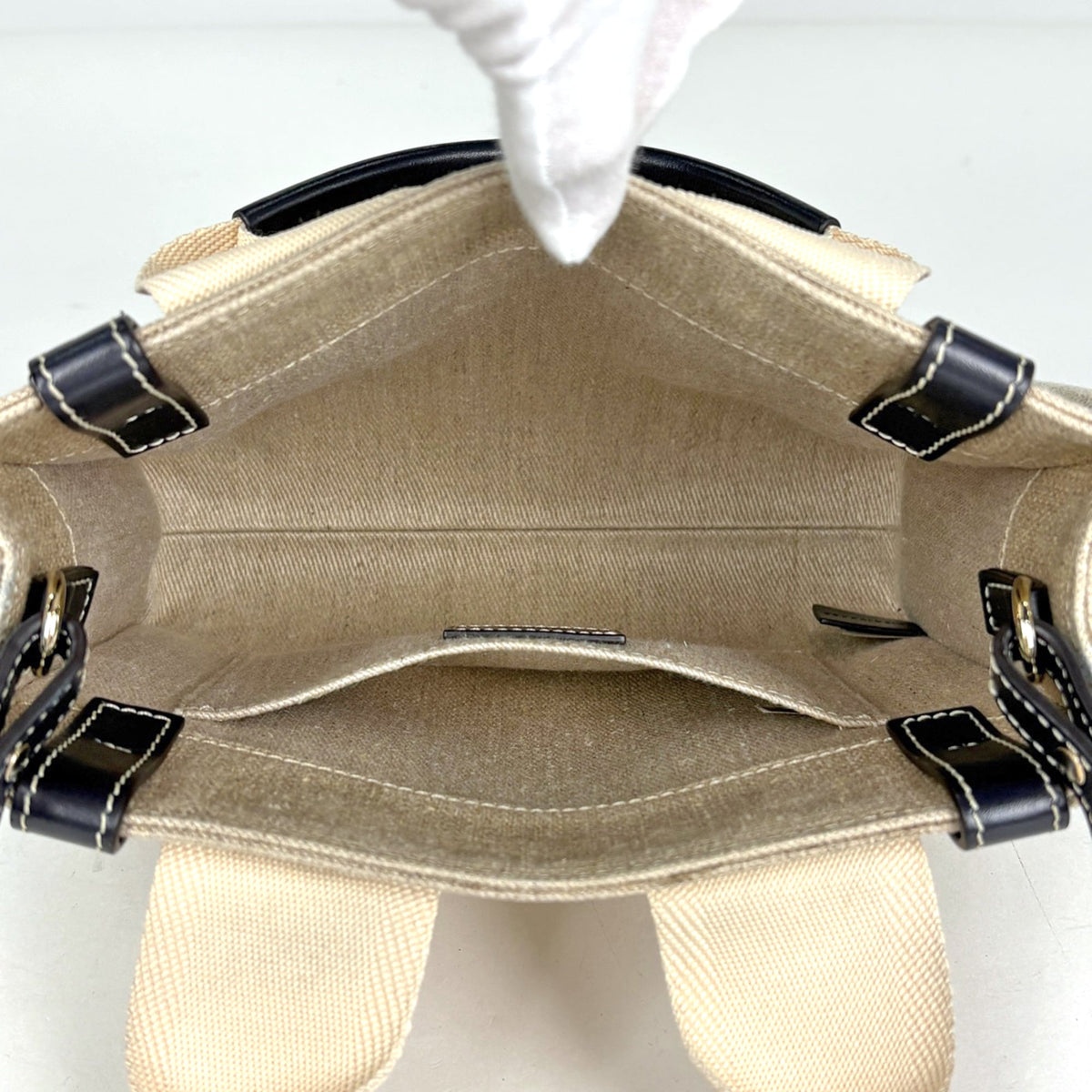 Chloé Beige Canvas Leather Tote Bag (Pre-Owned)