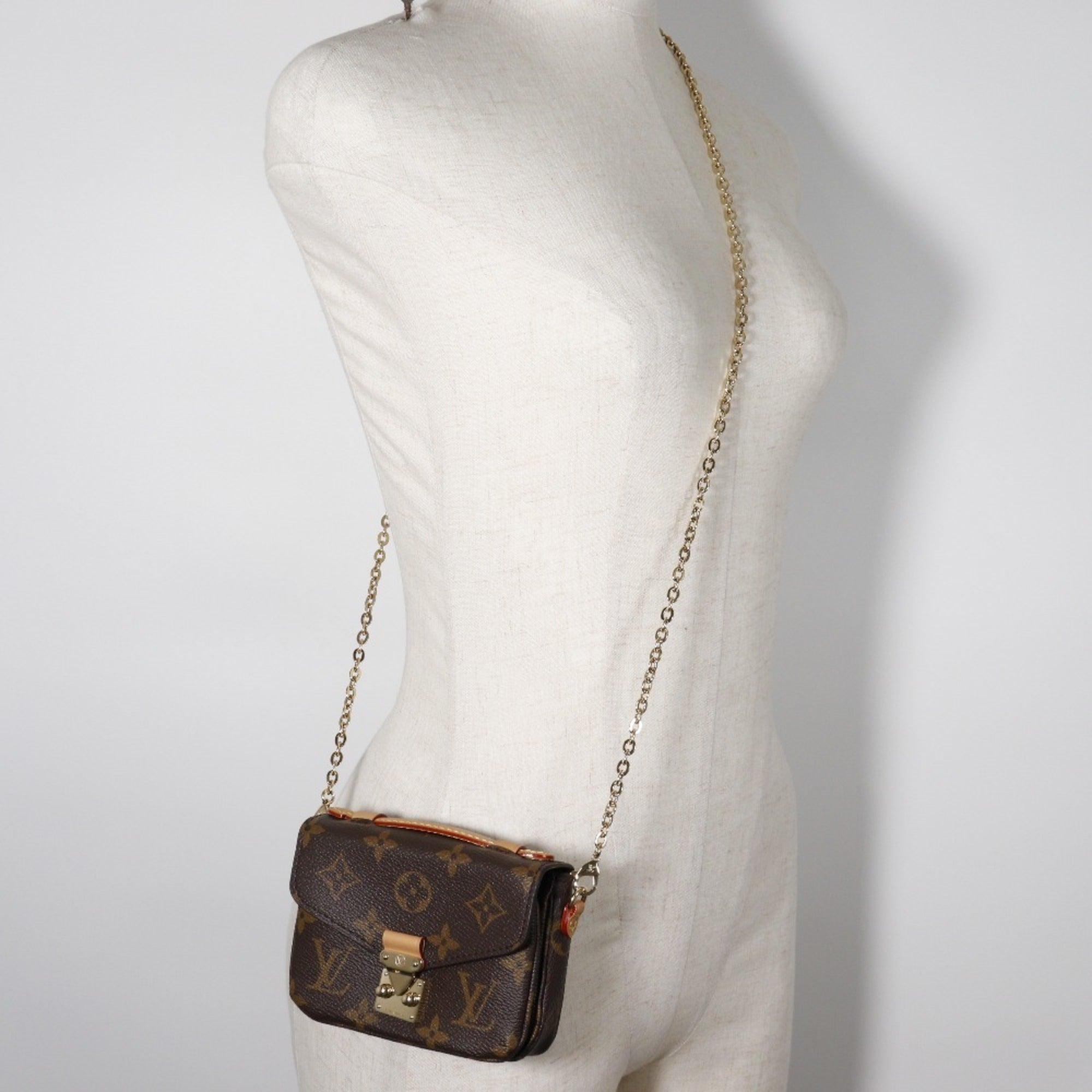Louis Vuitton Monogram Brown Monogram Shoulder Bag (Pre-Owned)