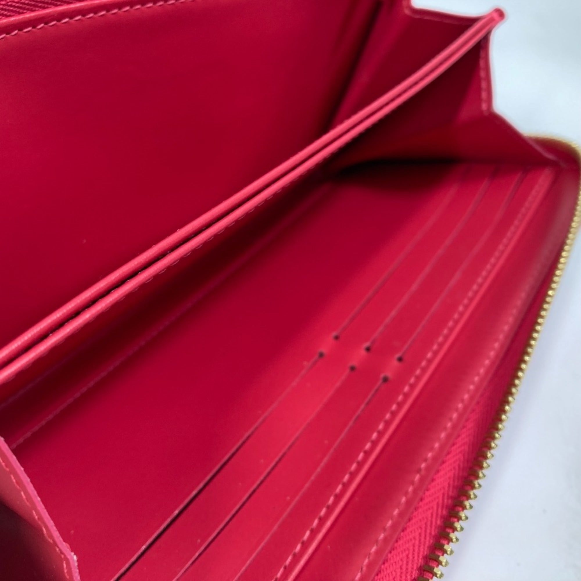 Louis Vuitton Monogram Vernis Pink Monogram Vernis Long Wallet (Bi-Fold) (Pre-Owned)