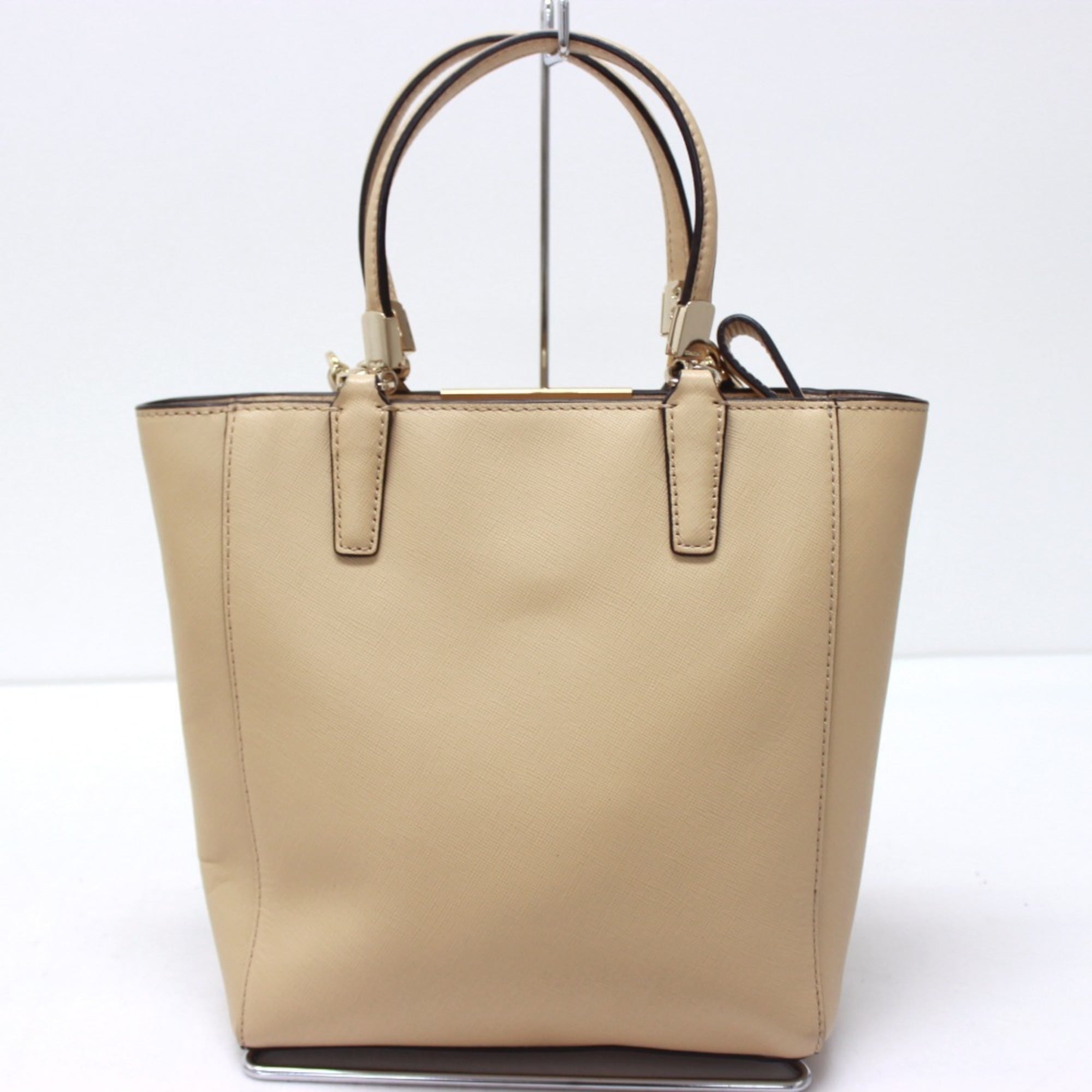 Coach Madison Beige Leather Handbag Shoulder Bag (Pre-Owned)