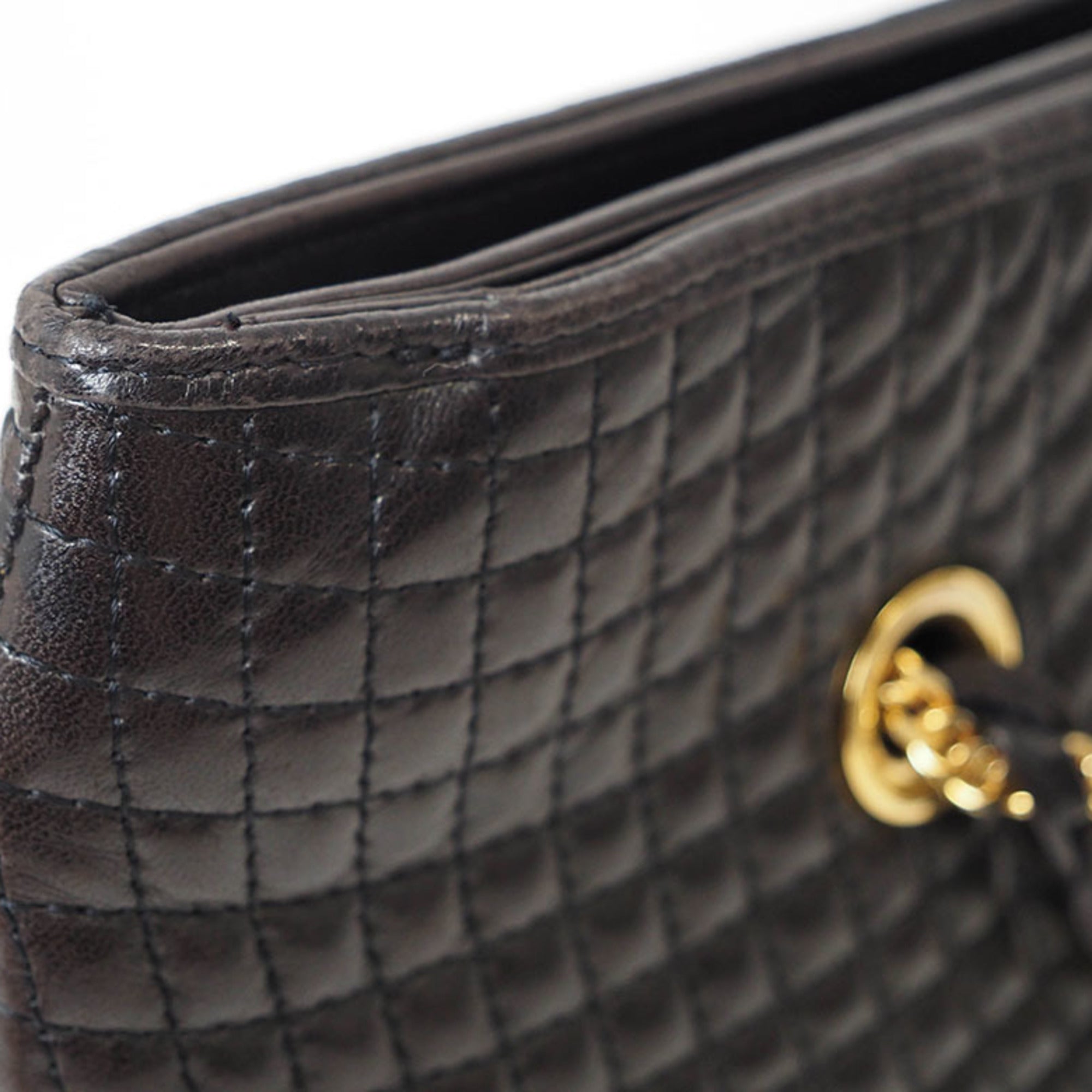 Bally Black Leather Shoulder Bag (Pre-Owned)