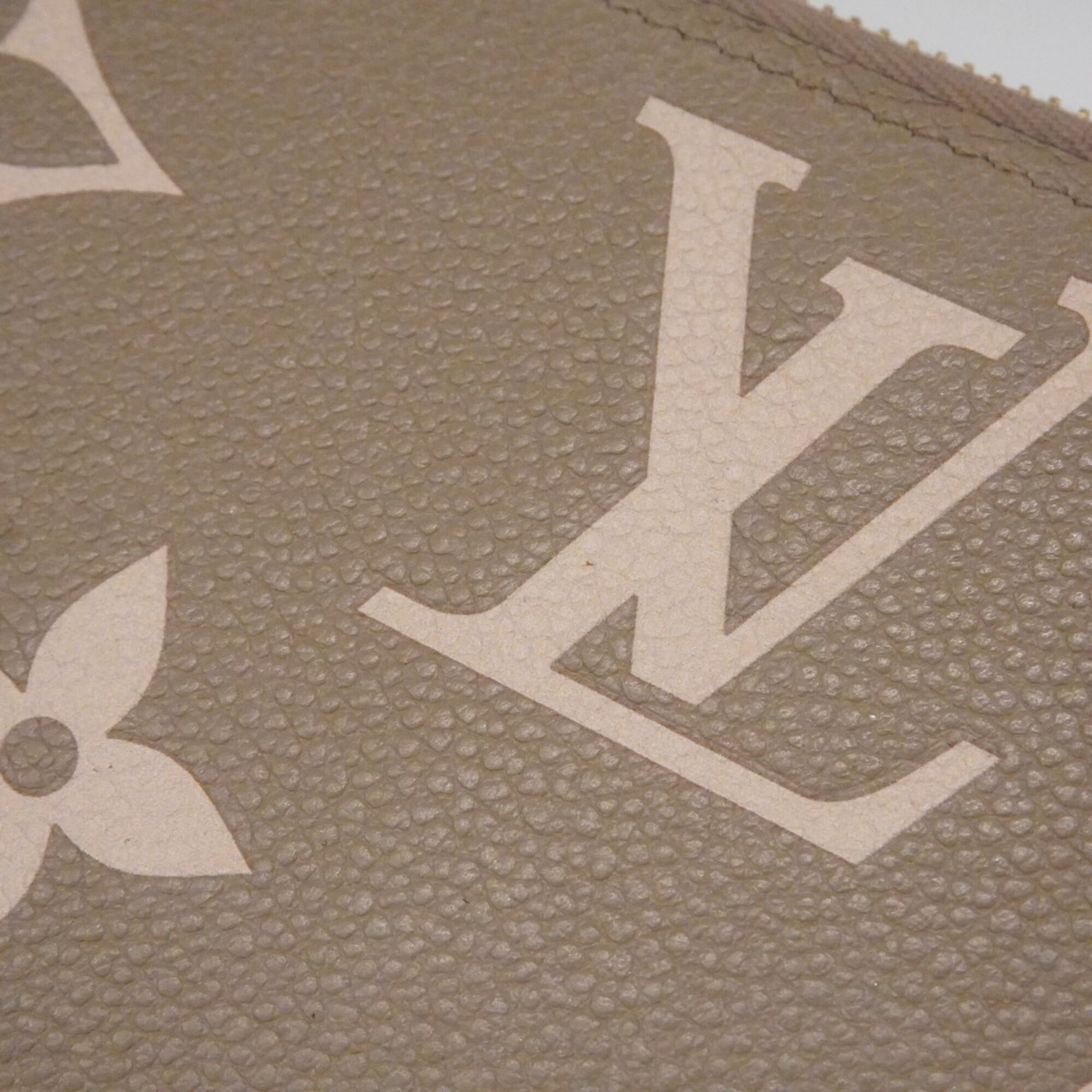 Louis Vuitton Cream Tourterelle Long Wallet (Bi-Fold) (Pre-Owned)