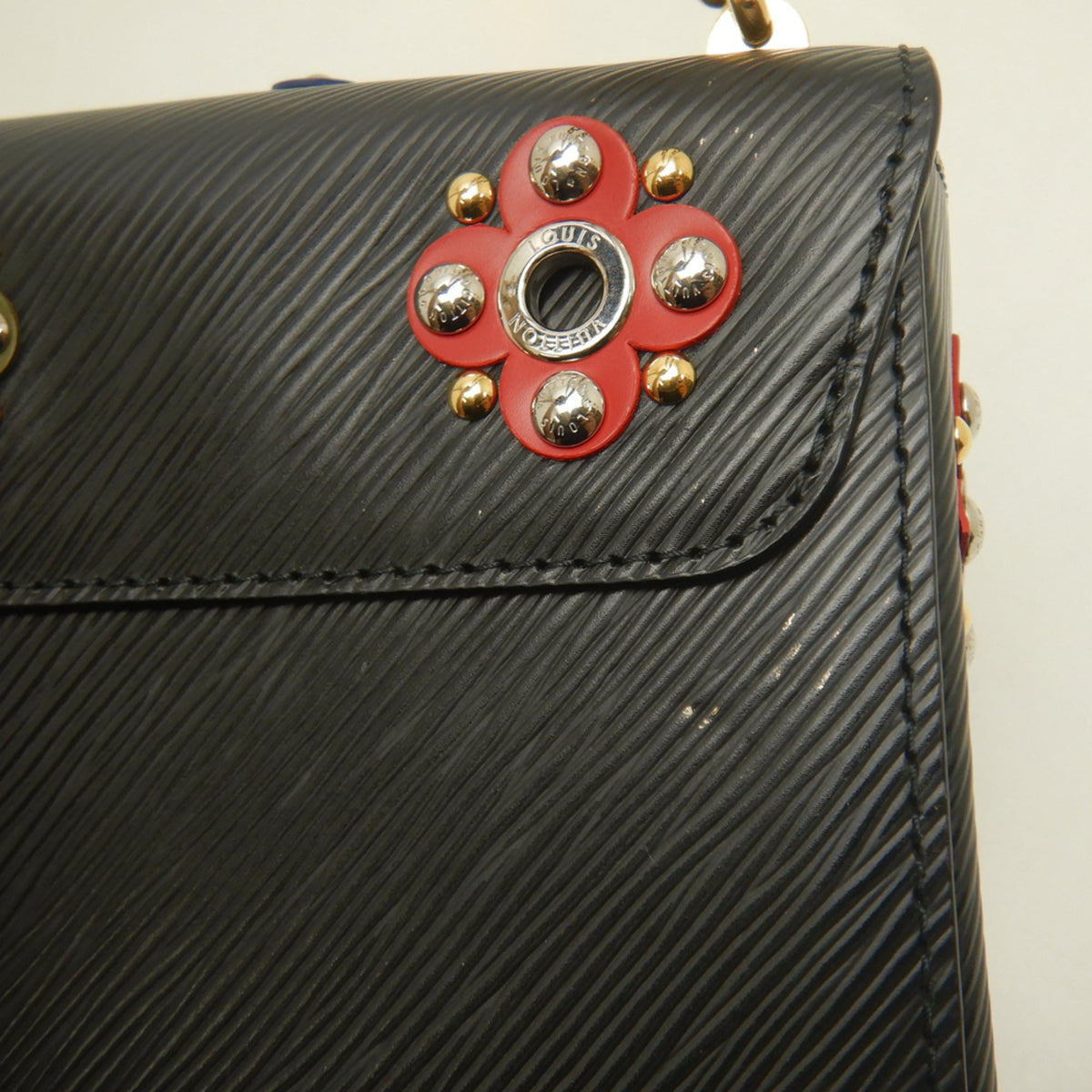 Louis Vuitton Noir Epi Leather Shoulder Bag (Pre-Owned)