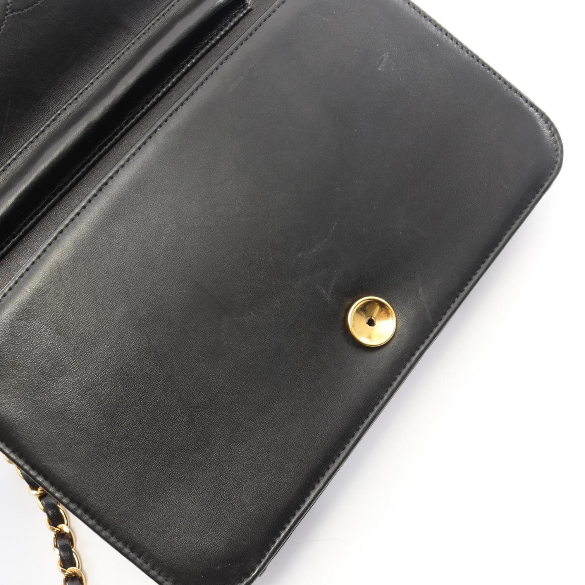 Chanel Matelasse Black Leather Handbag Shoulder Bag (Pre-Owned)