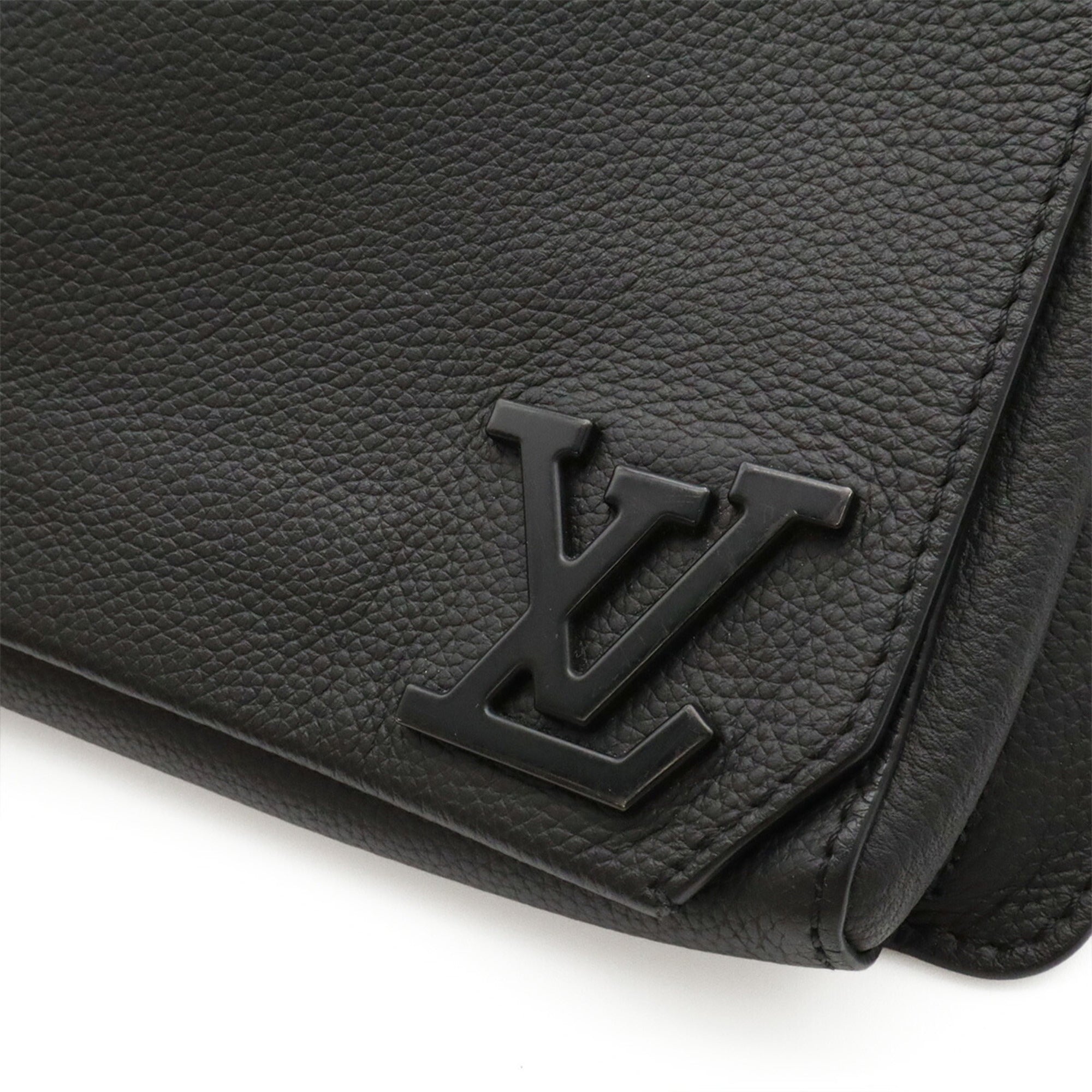 Louis Vuitton Black Noir Leather Sling Bag (Pre-Owned)