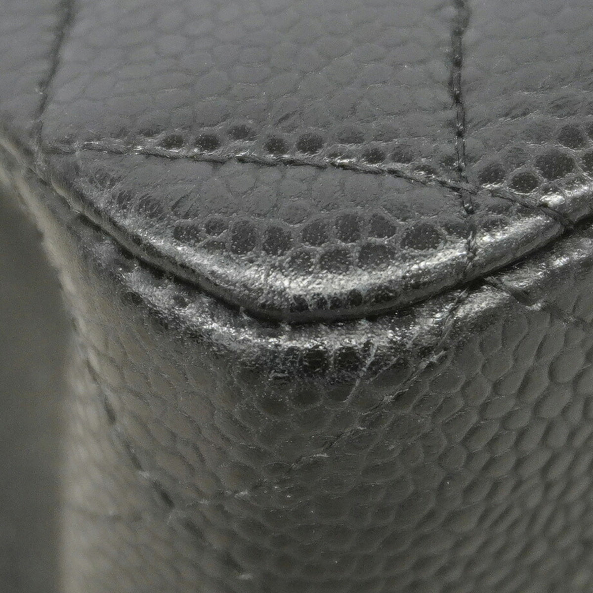Chanel Black Grained Calfskin Shoulder Bag (Pre-Owned)
