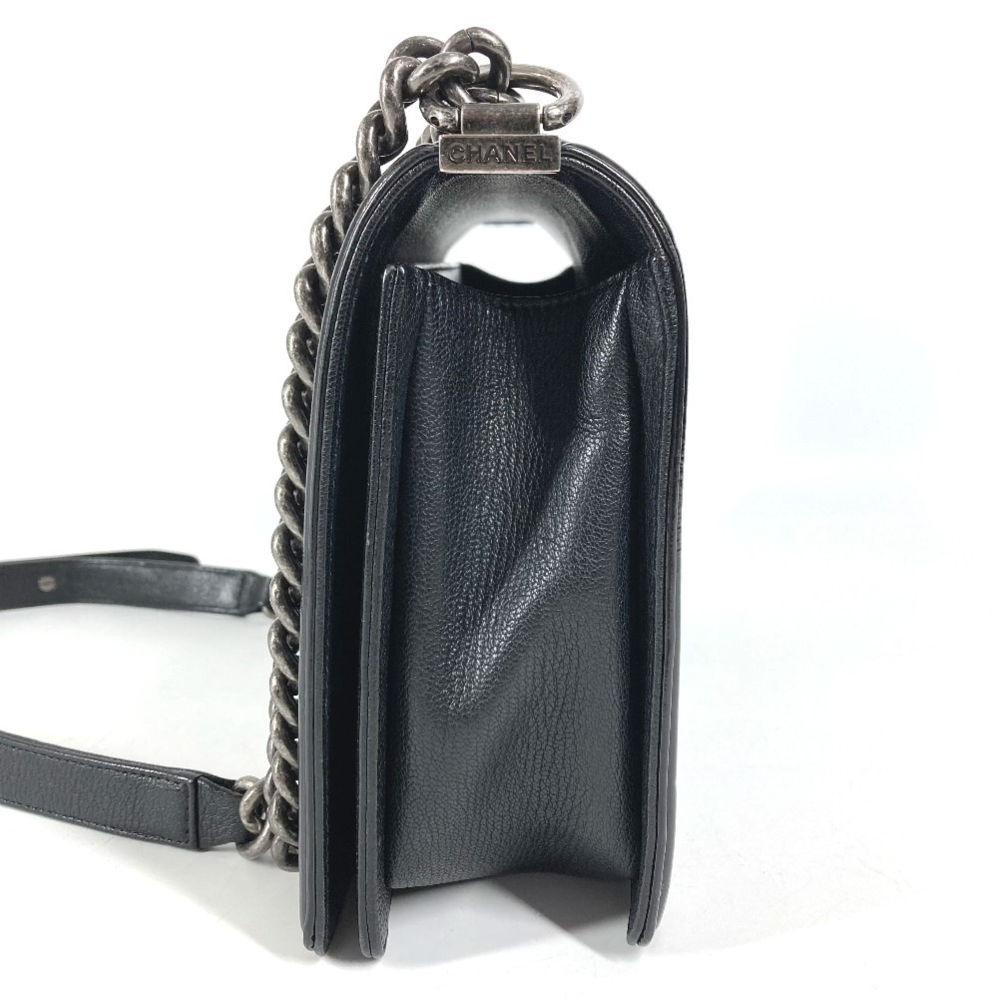 Chanel Matelasse Black Grained Calfskin Shoulder Bag (Pre-Owned)