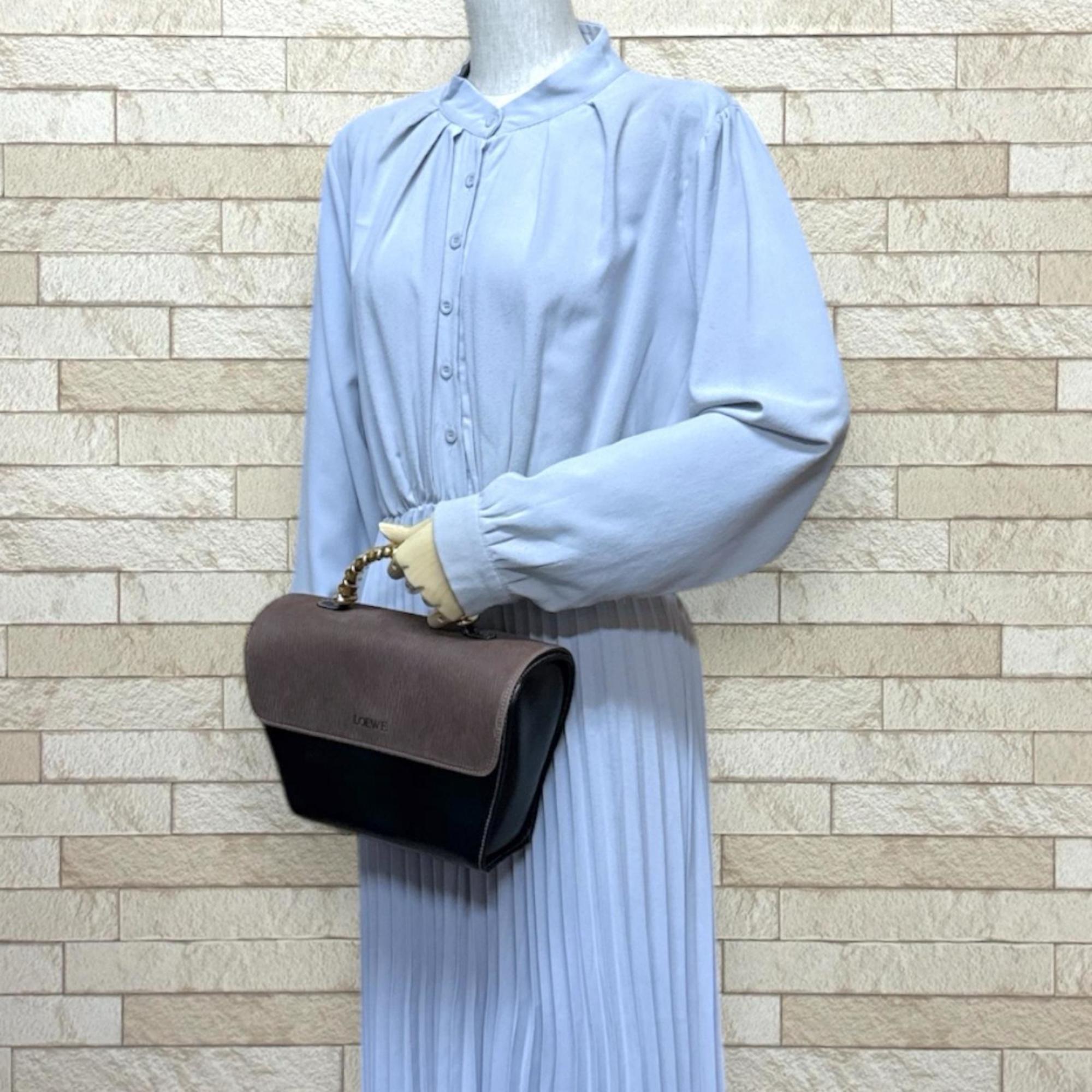 Loewe Black Brown Leather Handbag (Pre-Owned)