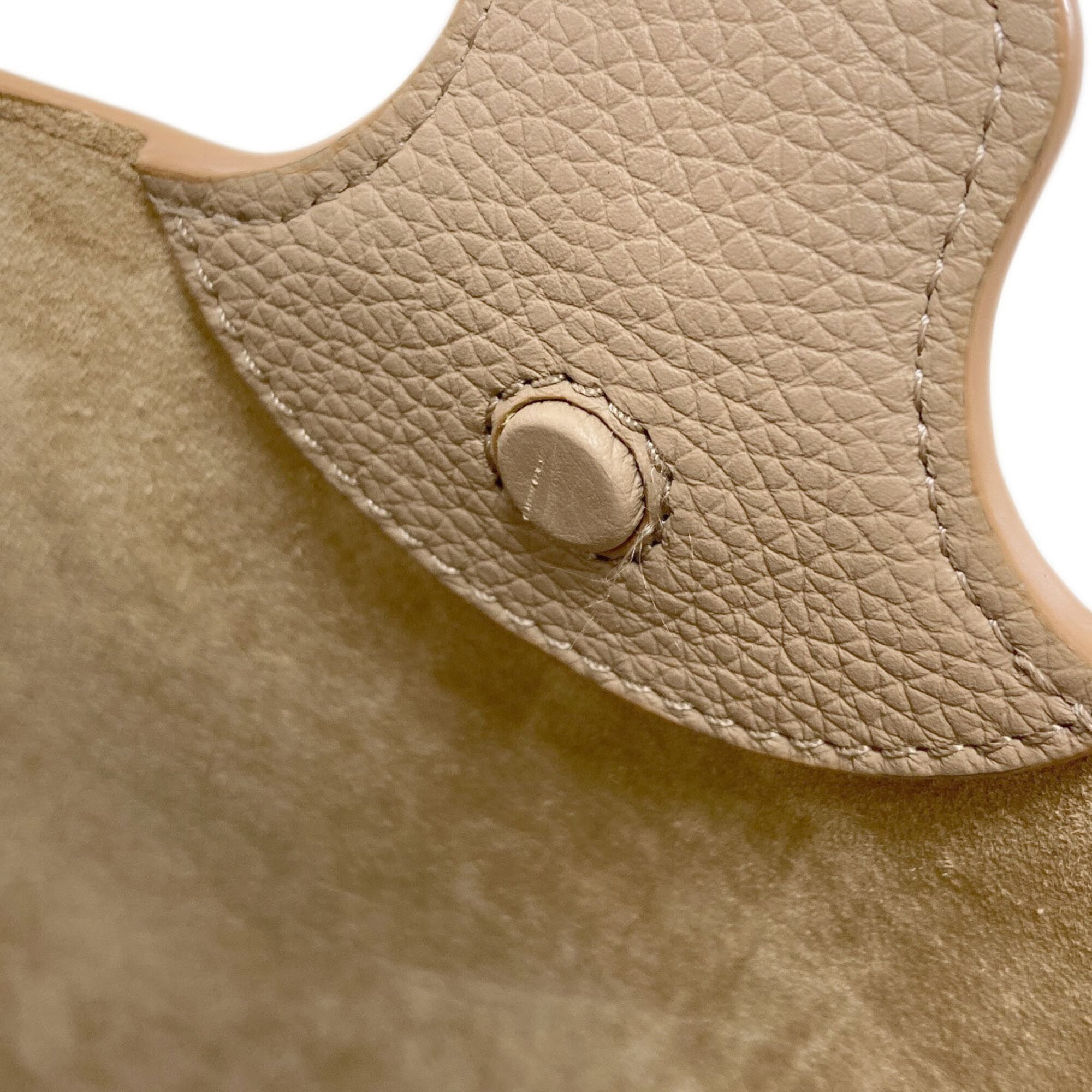 Loewe Sand Leather Handbag (Pre-Owned)