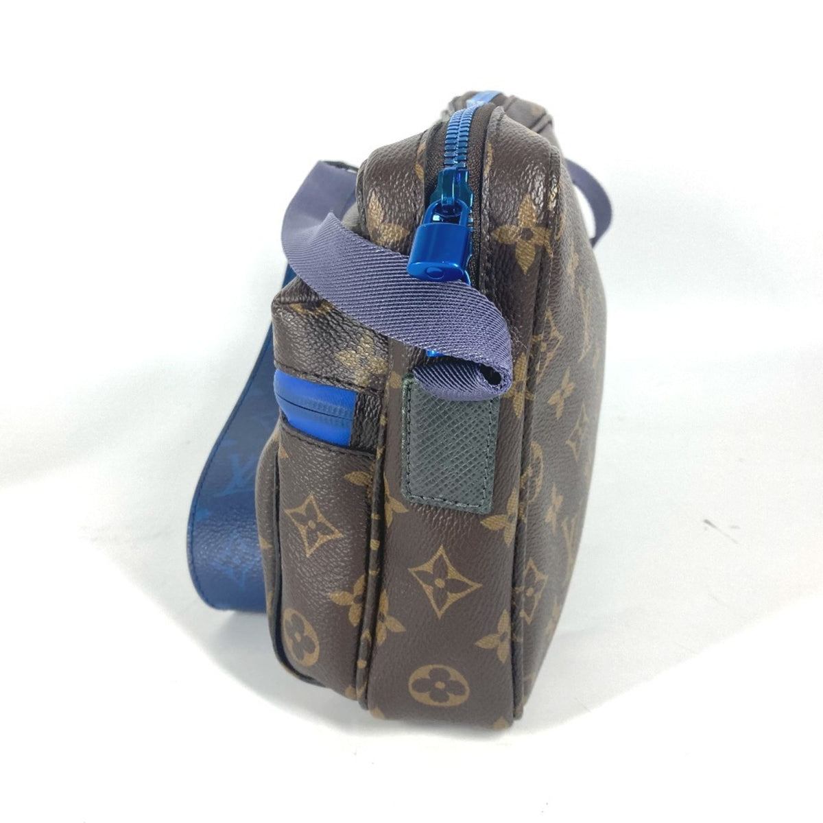 Louis Vuitton Blue Brown Monogram Shoulder Bag (Pre-Owned)