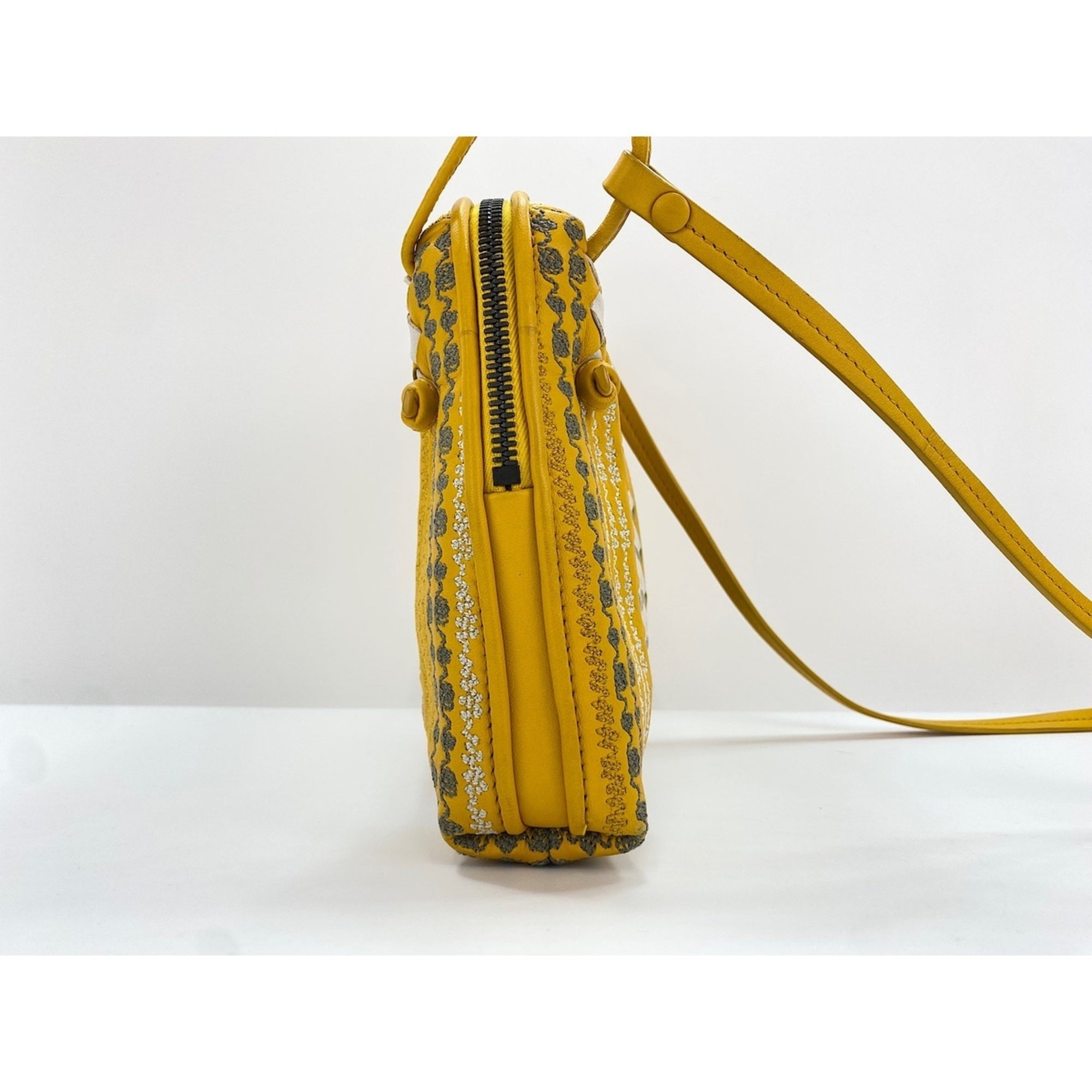 Bottega Veneta Yellow Shoulder Bag (Pre-Owned)