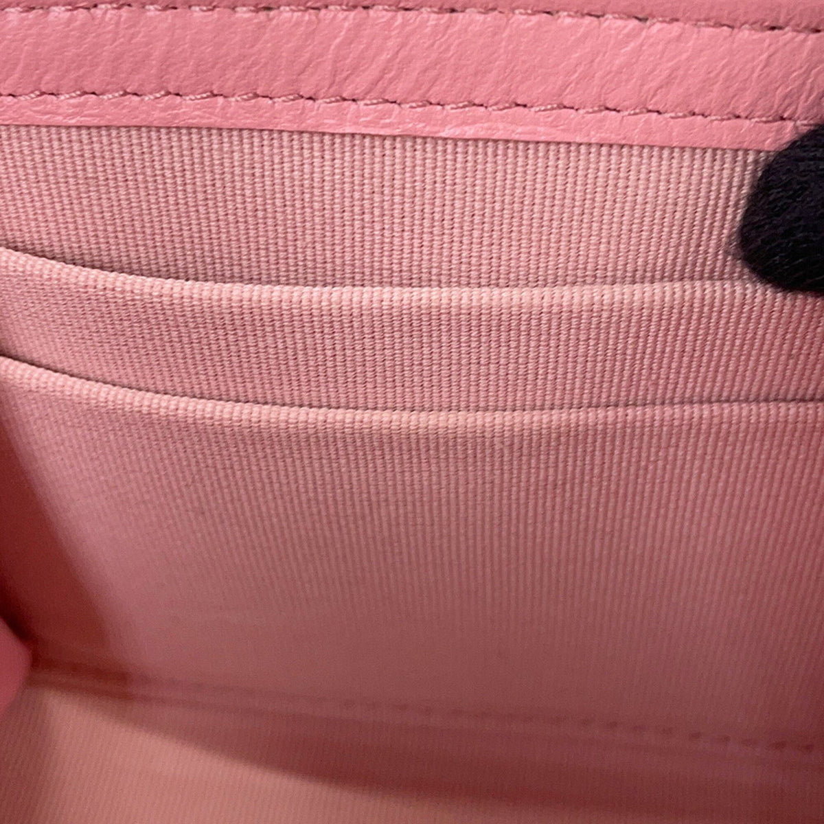 Chanel Matelasse Pink Leather Handbag (Pre-Owned)