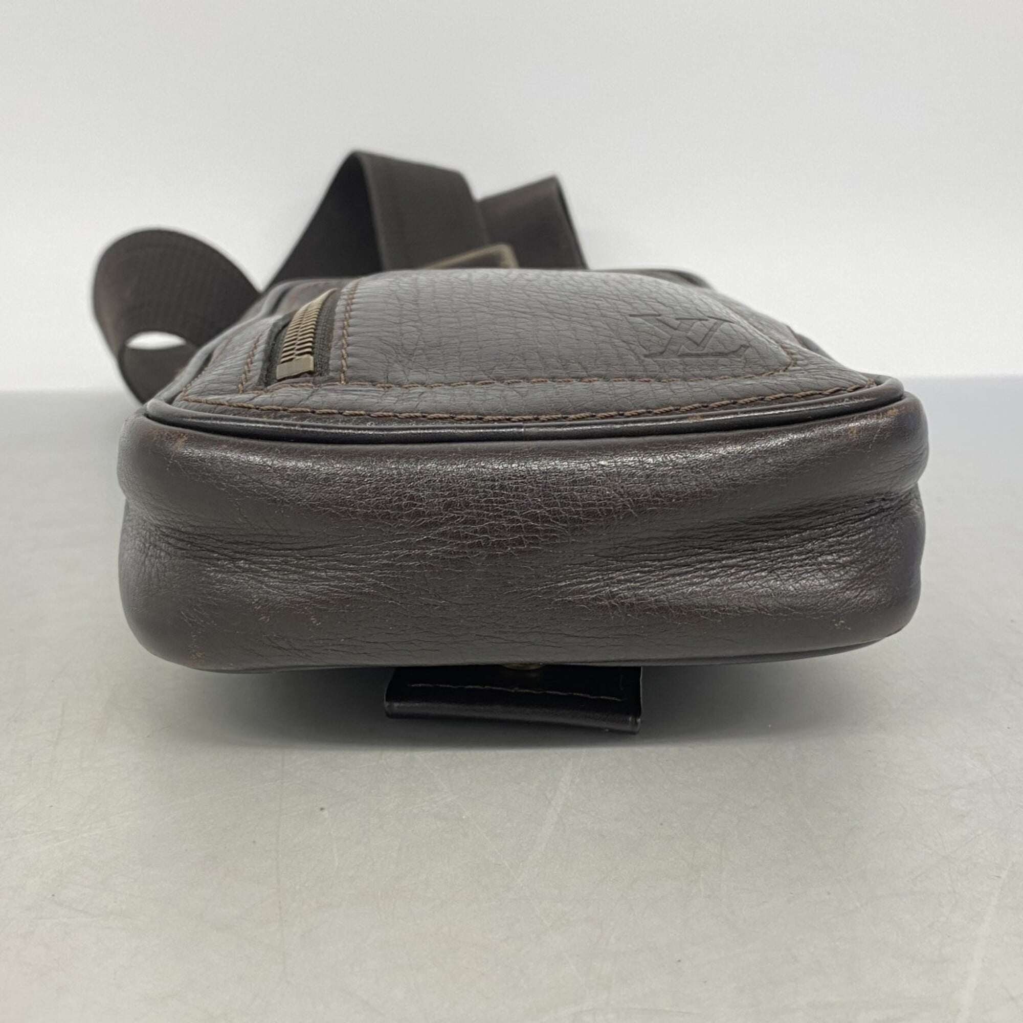 Louis Vuitton Coffee Sling Bag (Pre-Owned)