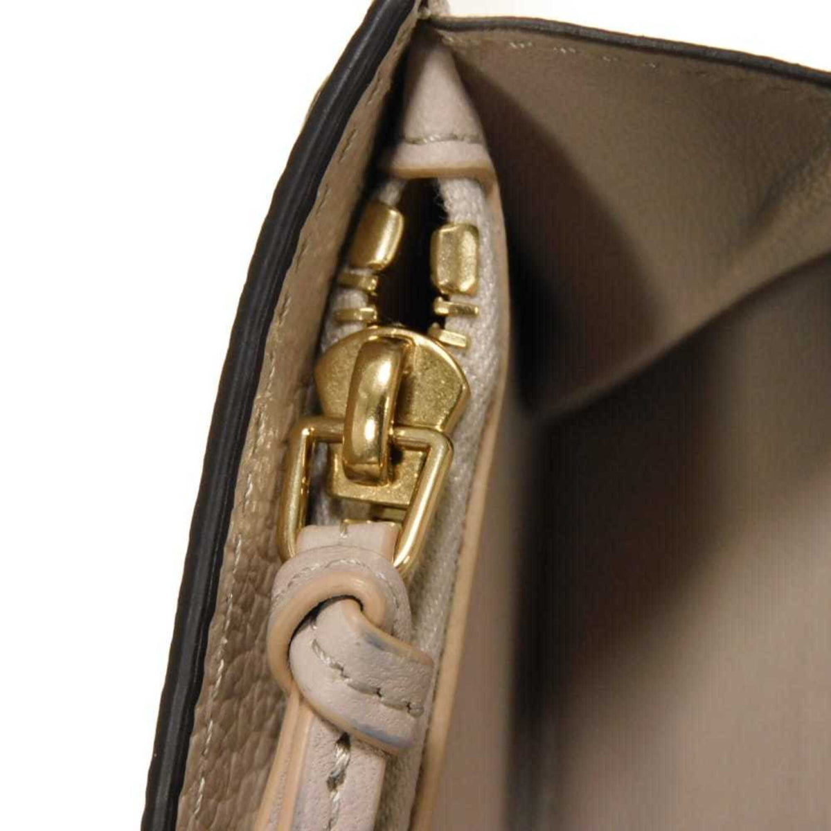 Chloé Gray Leather Long Wallet (Bi-Fold) (Pre-Owned)