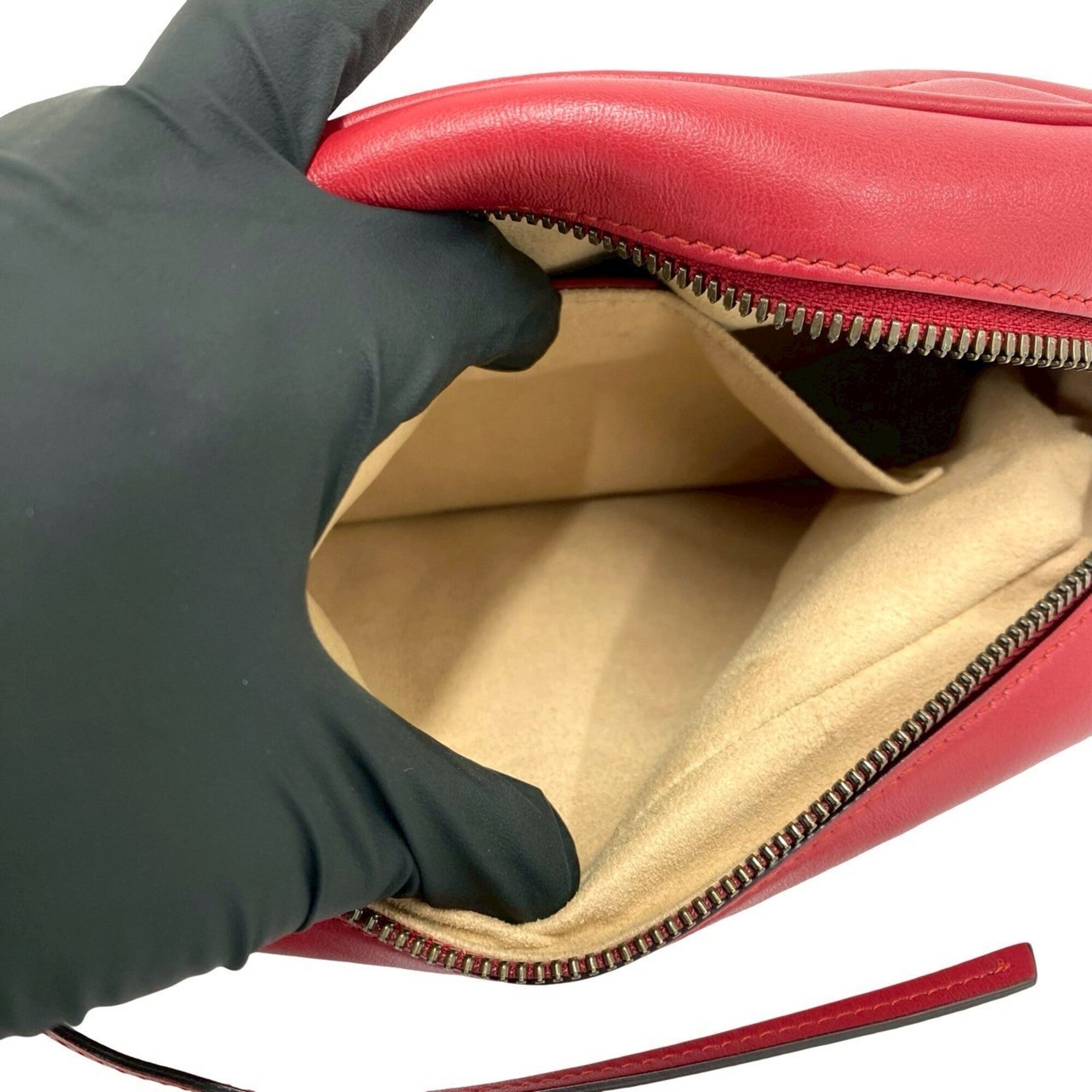 Gucci Red Color Leather Pochette Shoulder Bag (Pre-Owned)