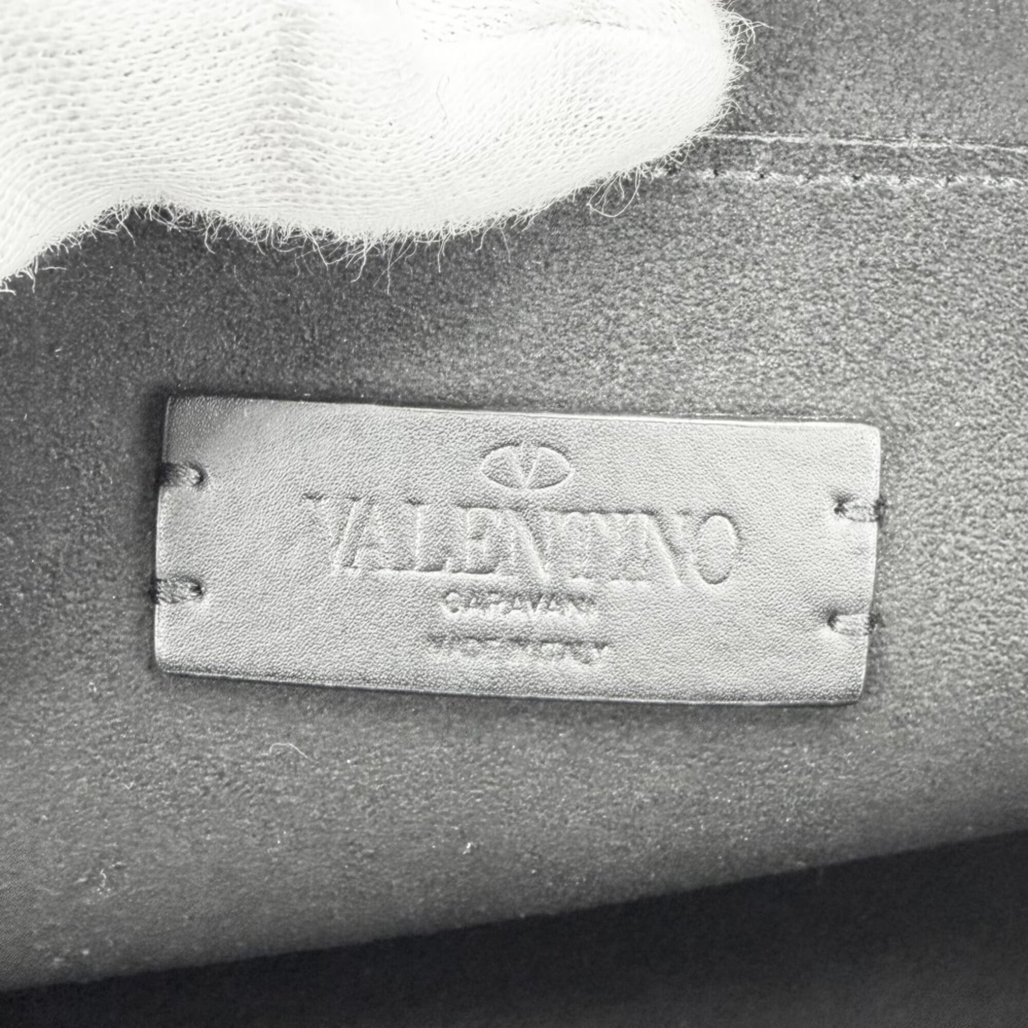 Valentino Garavani Black Leather Shoulder Bag (Pre-Owned)