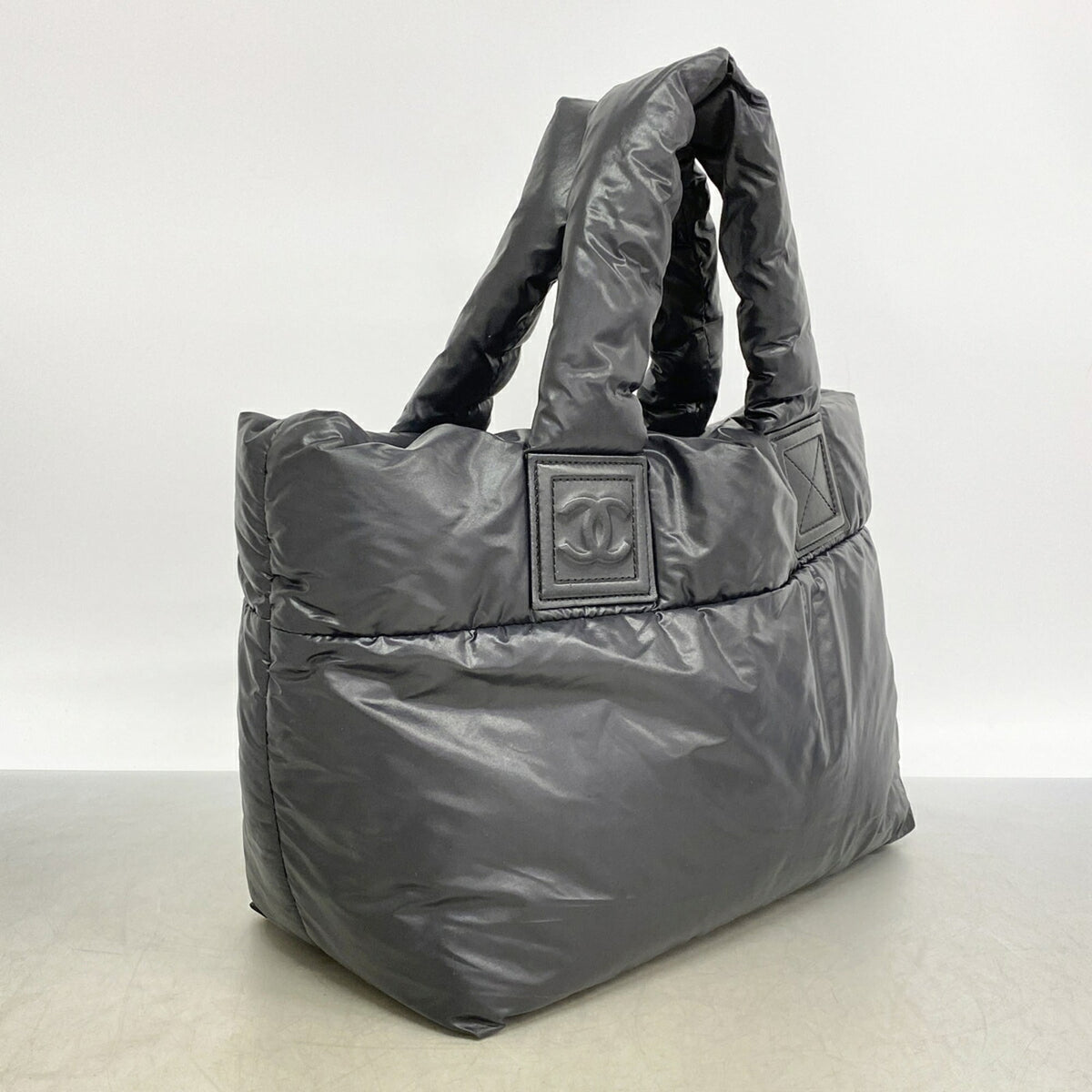 Chanel Black Nylon Tote Bag (Pre-Owned)
