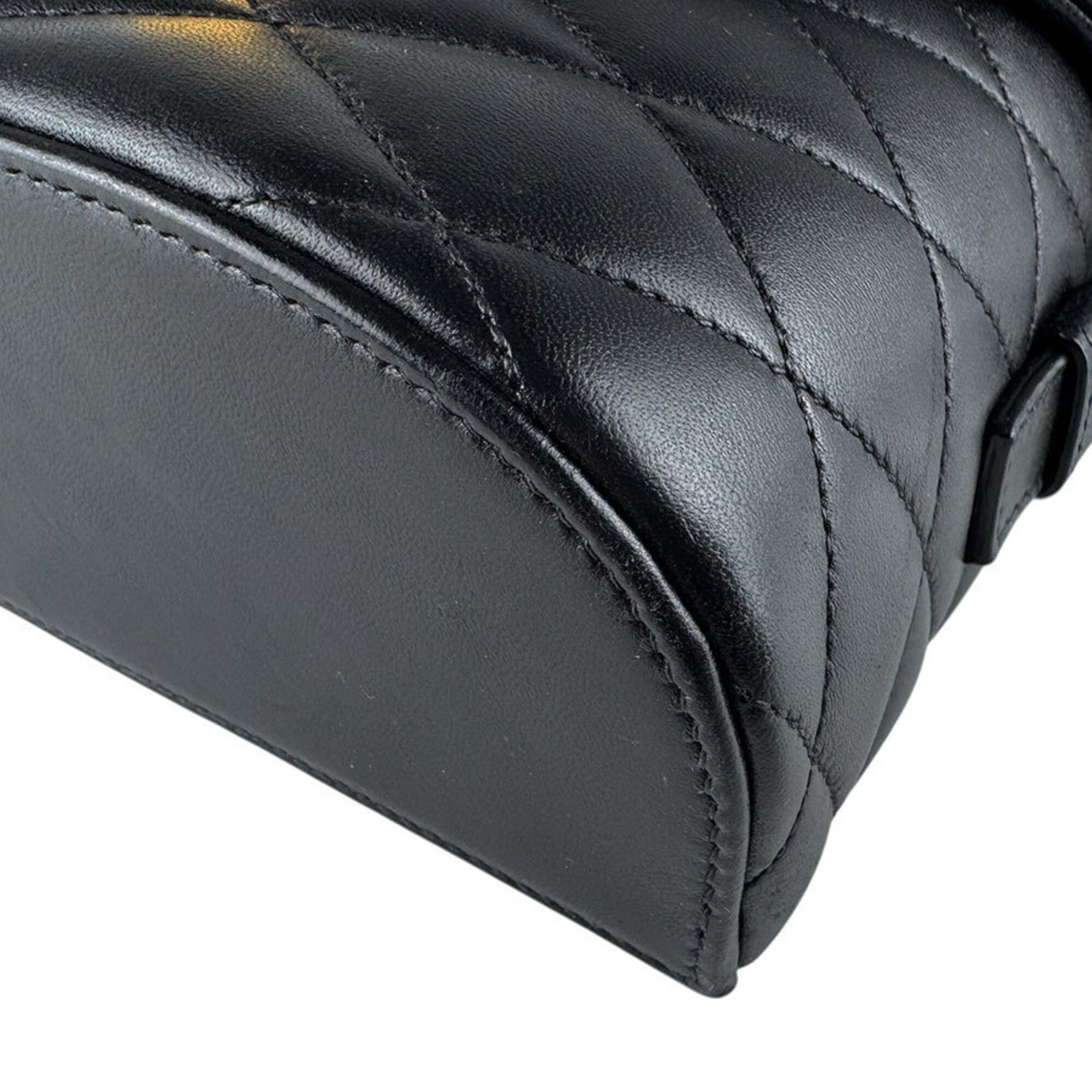 Saint Laurent Black Leather Shoulder Bag (Pre-Owned)