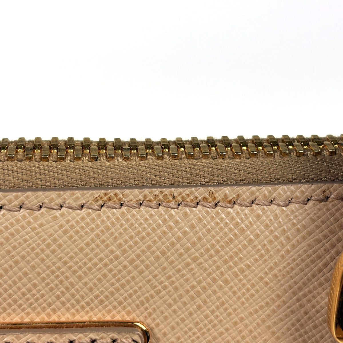 Prada Beige Saffiano Handbag (Pre-Owned)
