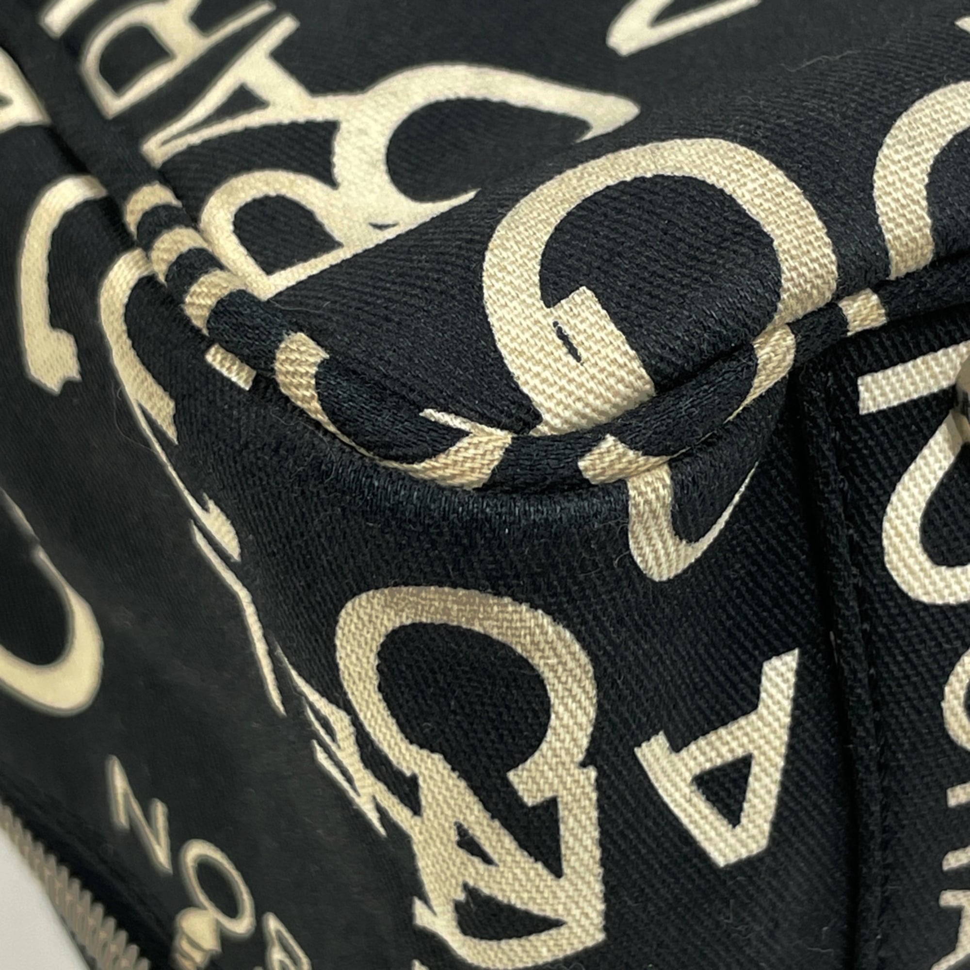 Chanel Black White Canvas Handbag Tote Bag (Pre-Owned)