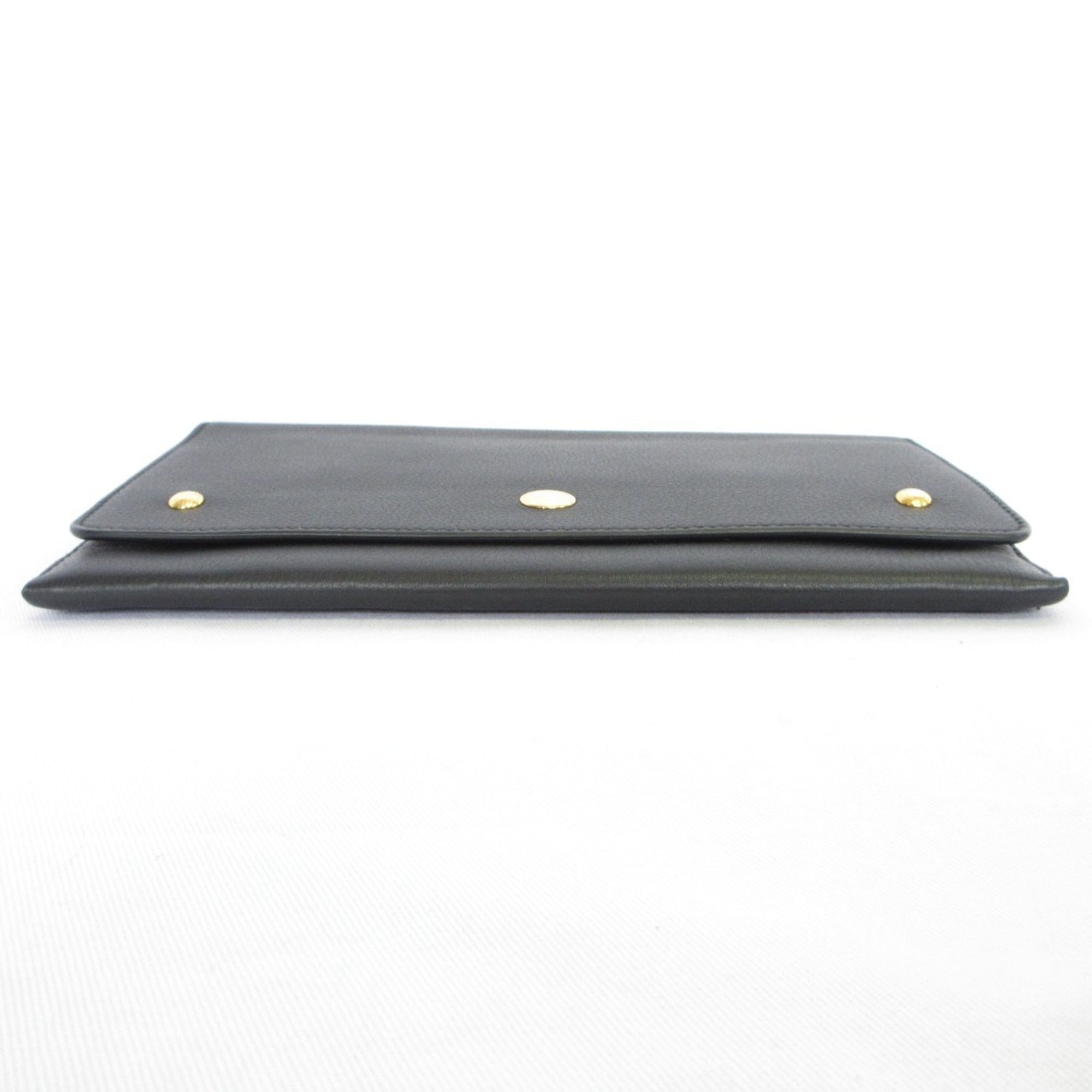 Burberry Black Leather Clutch Bag (Pre-Owned)