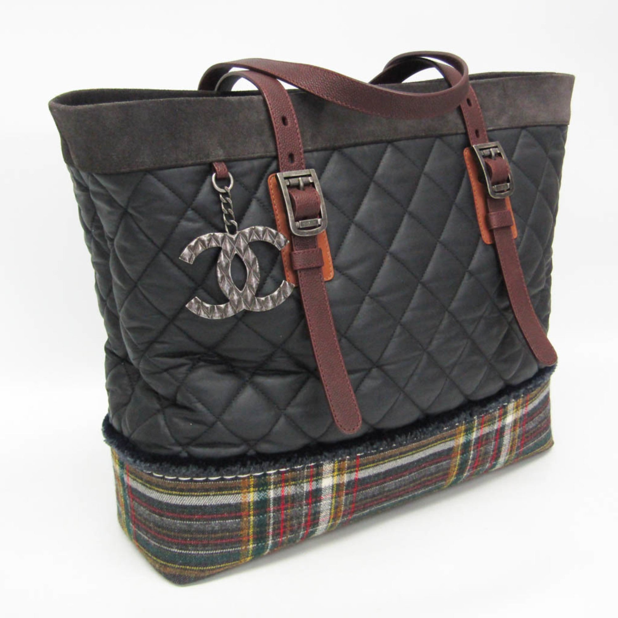 Chanel Paris-Edinburgh Tote Quilted Mixed Coated Canvas With Flannel Multicolour Tweed Tote Bag Bag (Pre-Owned)