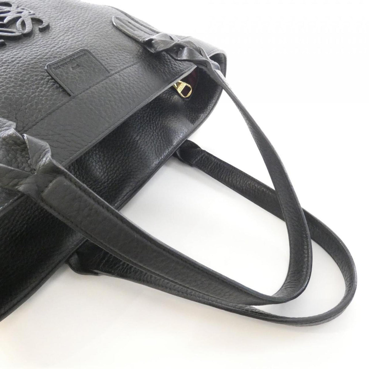 Loewe Black Leather Handbag (Pre-Owned)