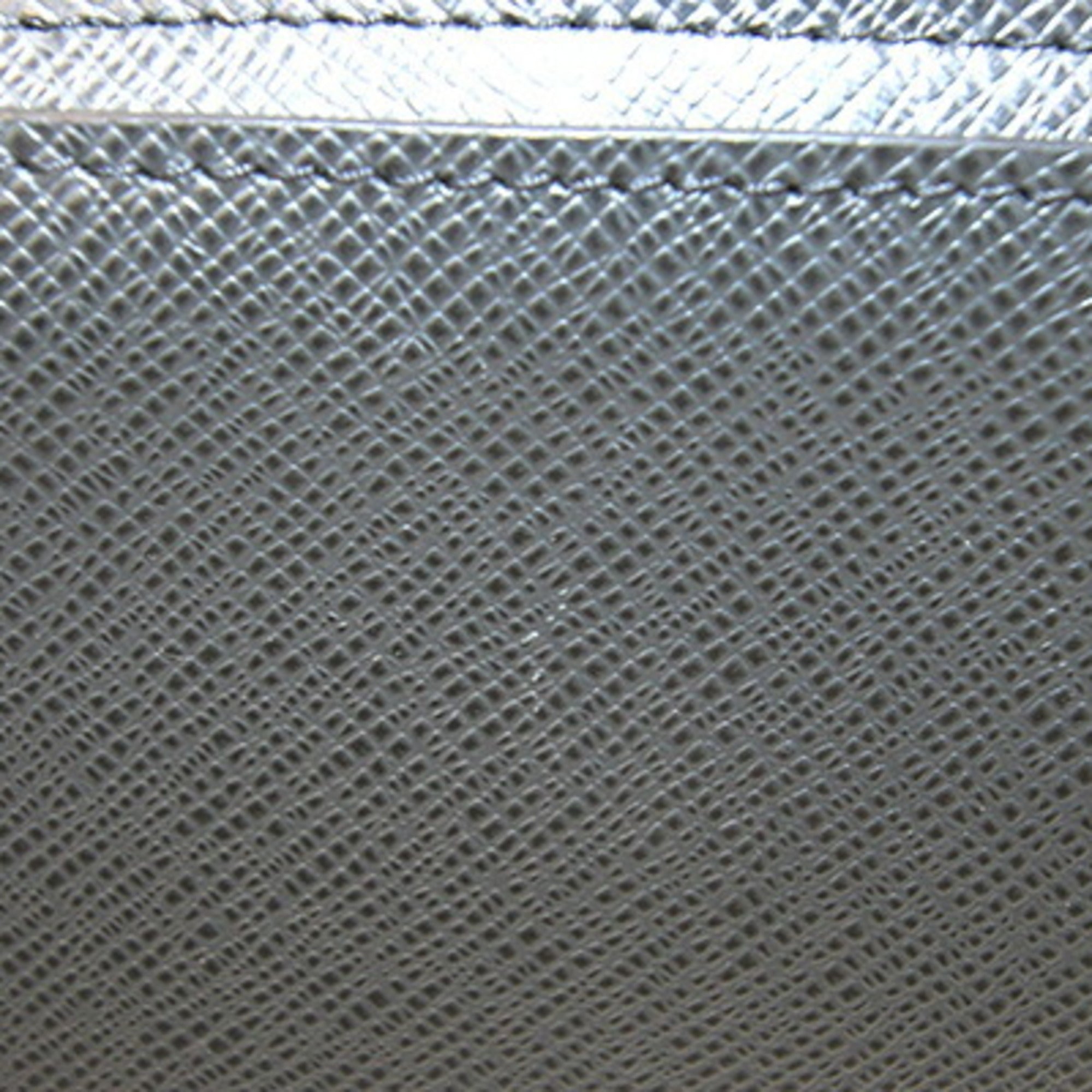 Louis Vuitton Ardoise Black Taiga Leather Clutch Bag (Pre-Owned)