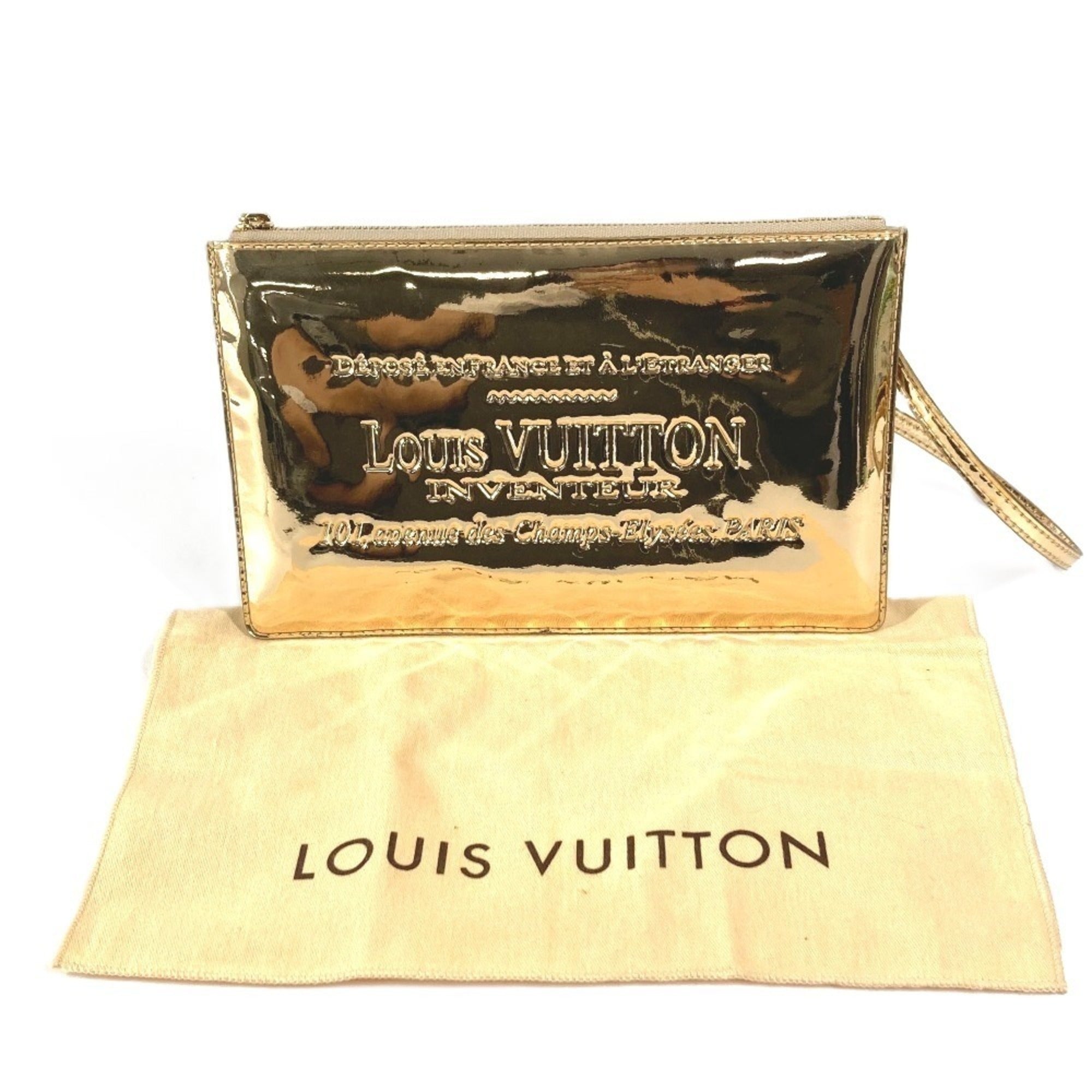 Louis Vuitton Gold Leather Pochette (Pre-Owned)