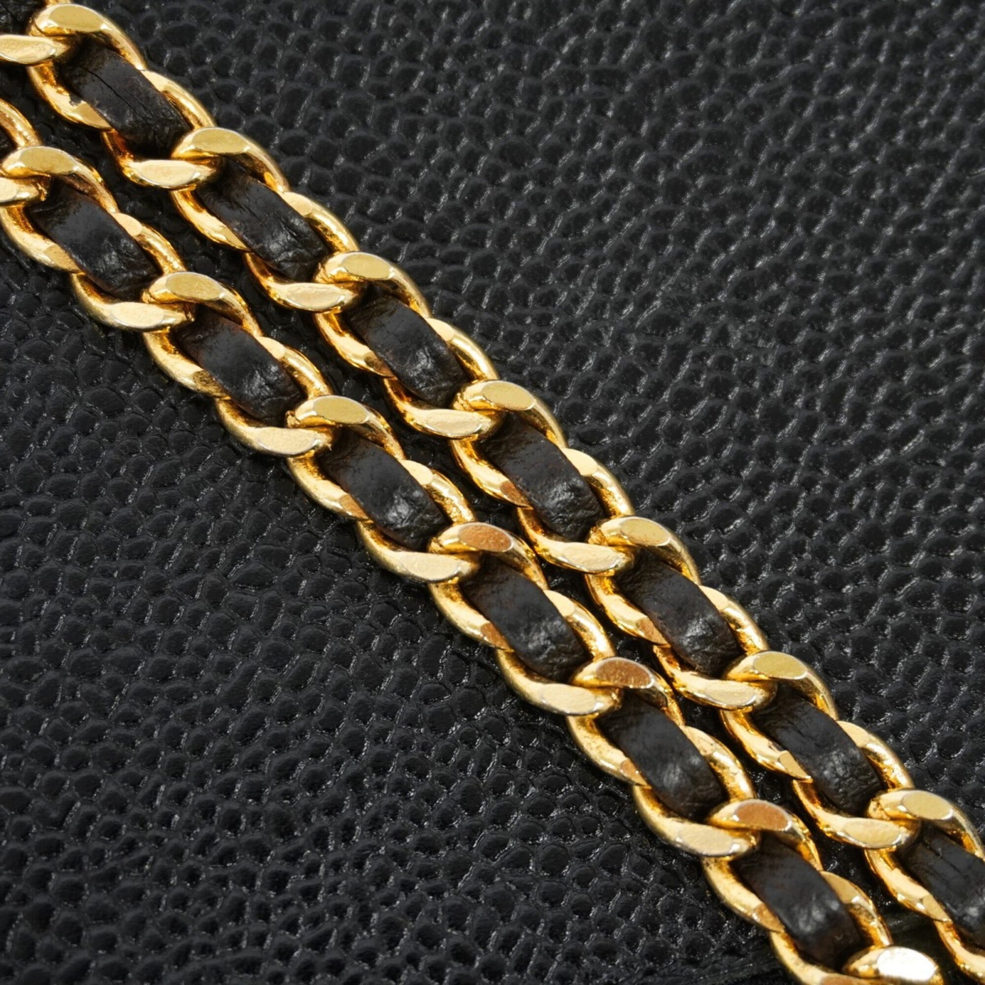 Chanel Black Grained Calfskin Chain/Shoulder Wallet (Pre-Owned)