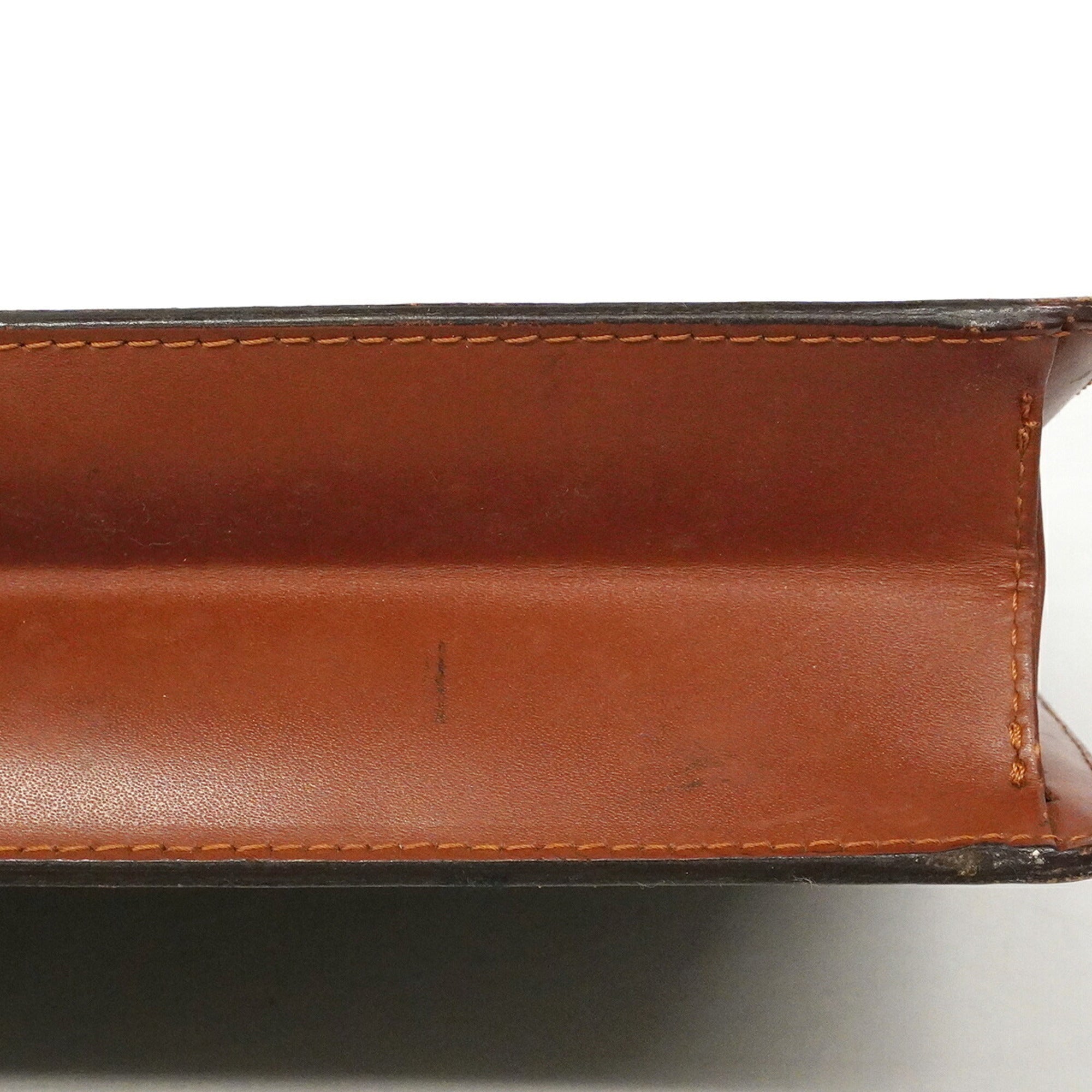 Louis Vuitton Brown Clutch Bag (Pre-Owned)