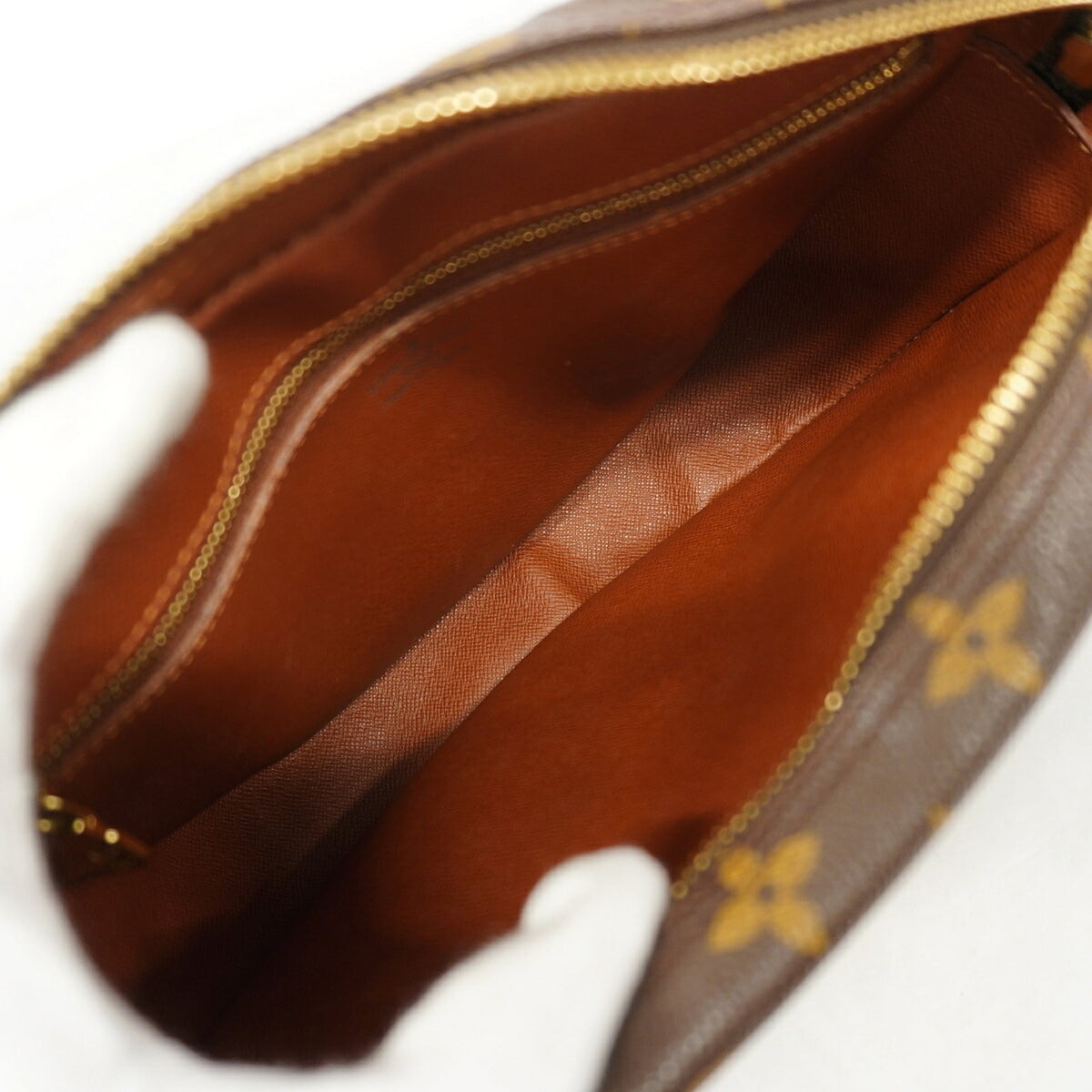 Louis Vuitton Brown Shoulder Bag (Pre-Owned)