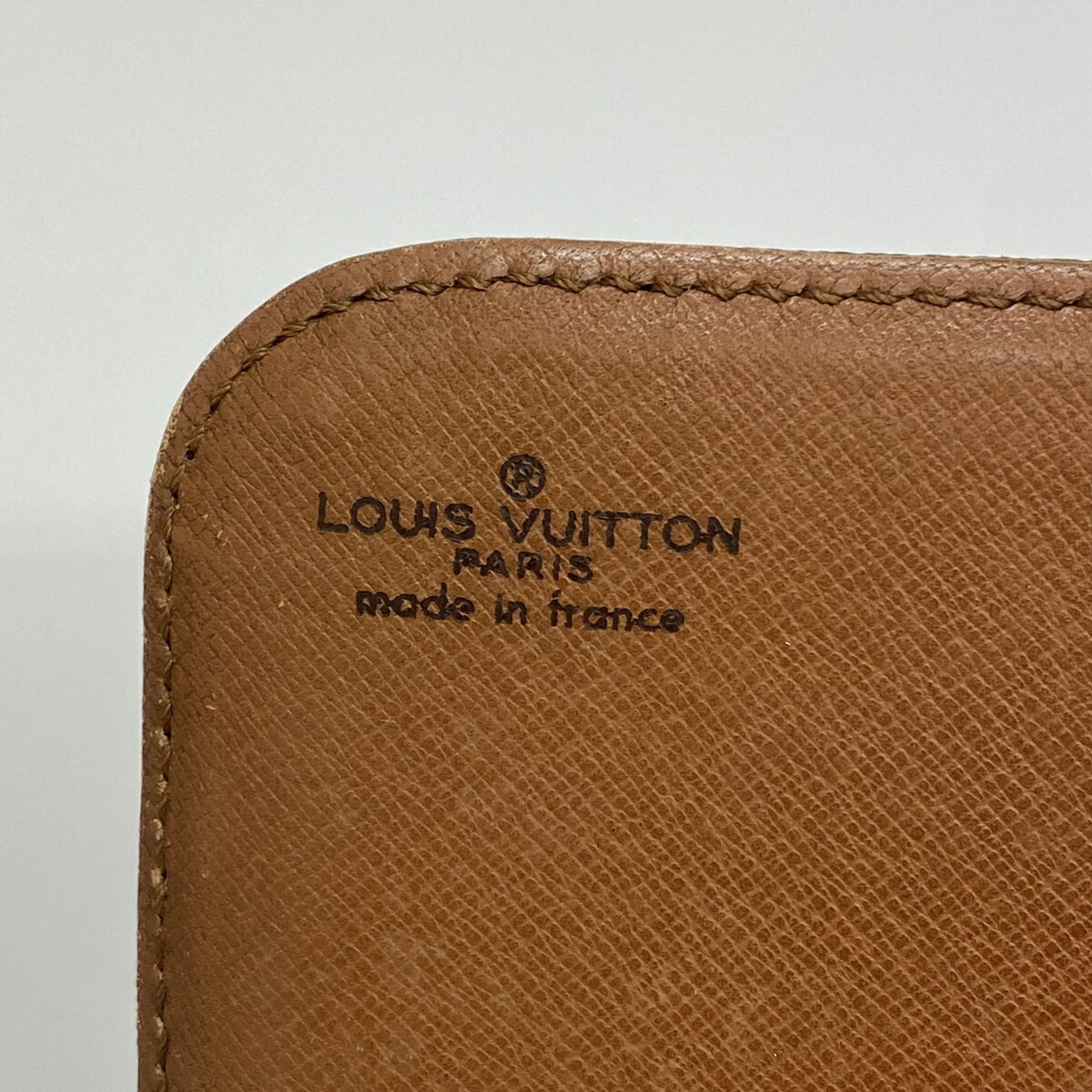 Louis Vuitton Brown Shoulder Bag (Pre-Owned)