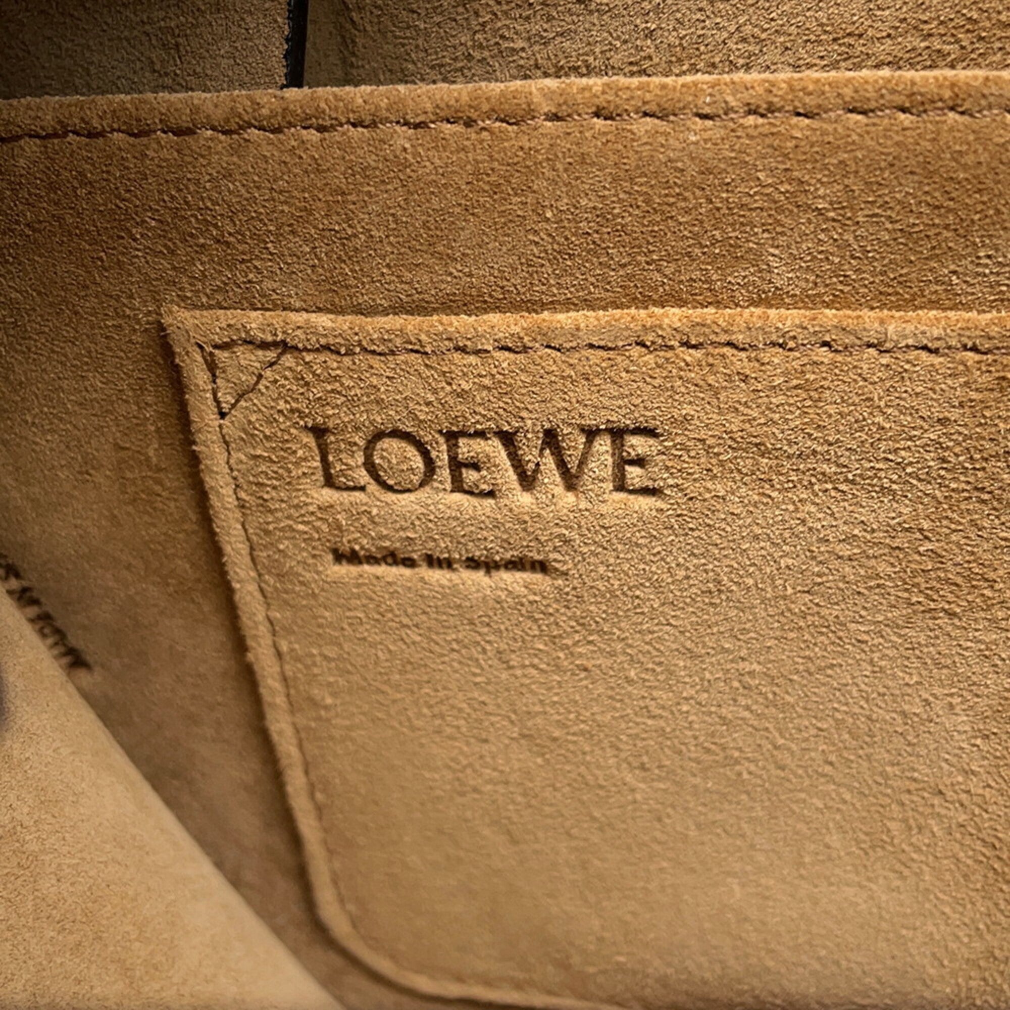 Loewe Olive Leather Handbag Shoulder Bag (Pre-Owned)