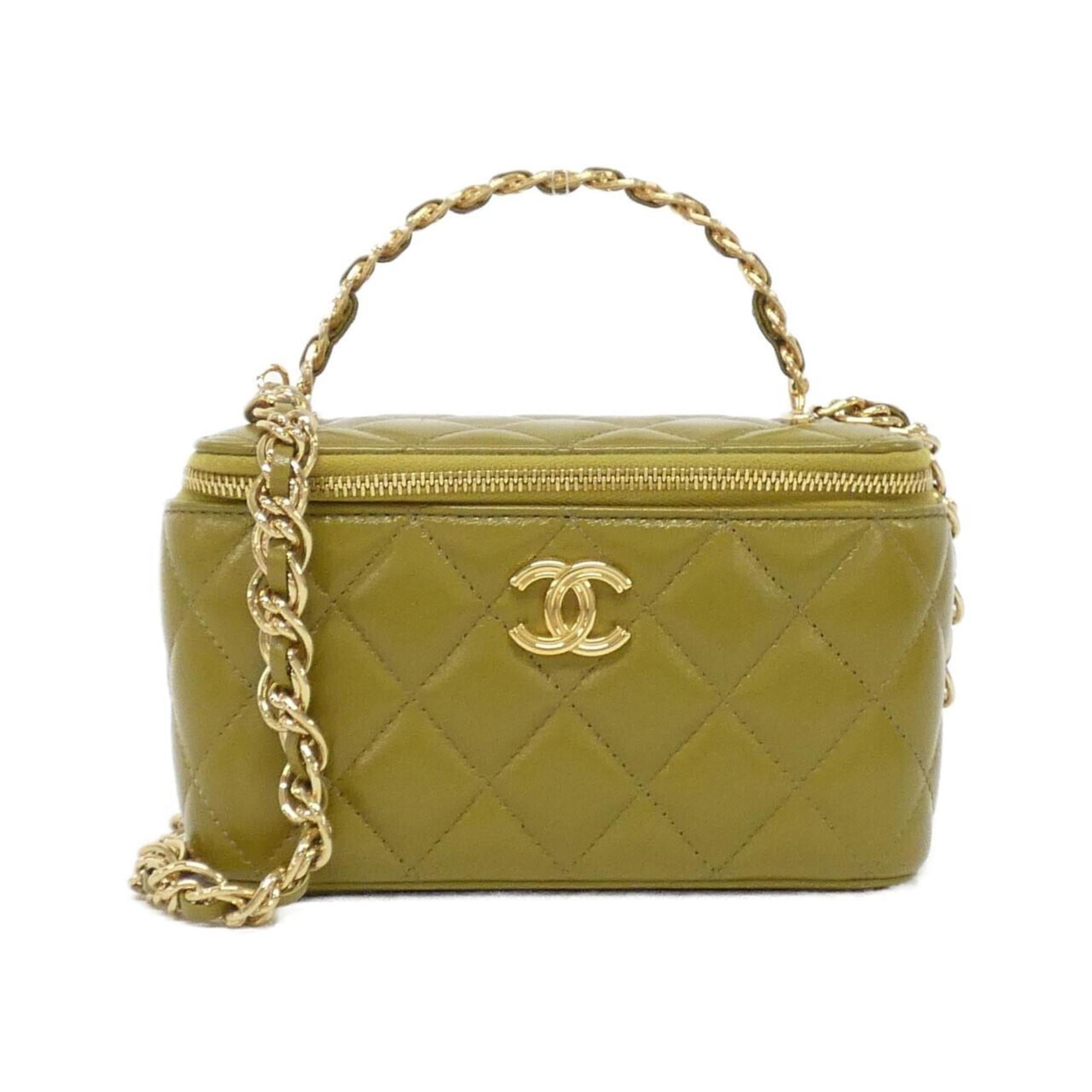 Chanel Green Leather Handbag (Pre-Owned)