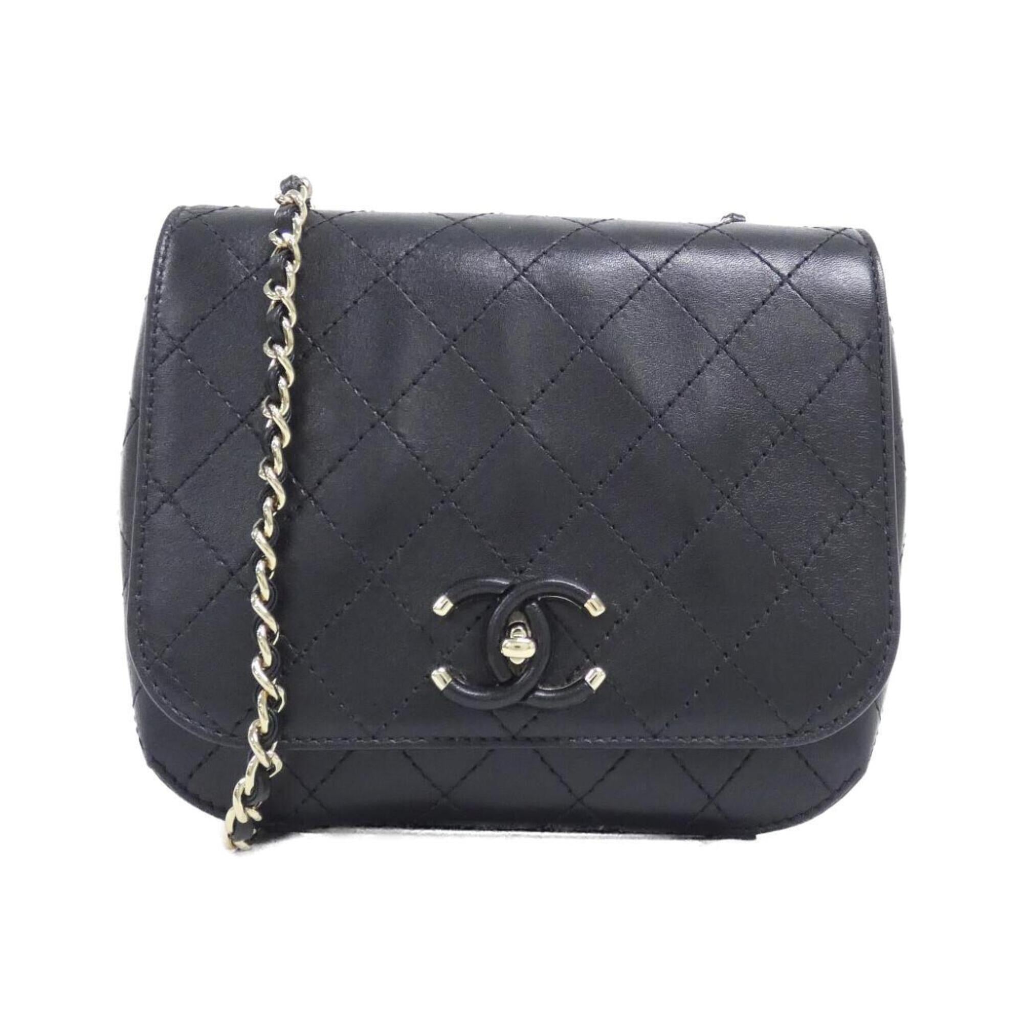 Chanel Black Leather Shoulder Bag (Pre-Owned)