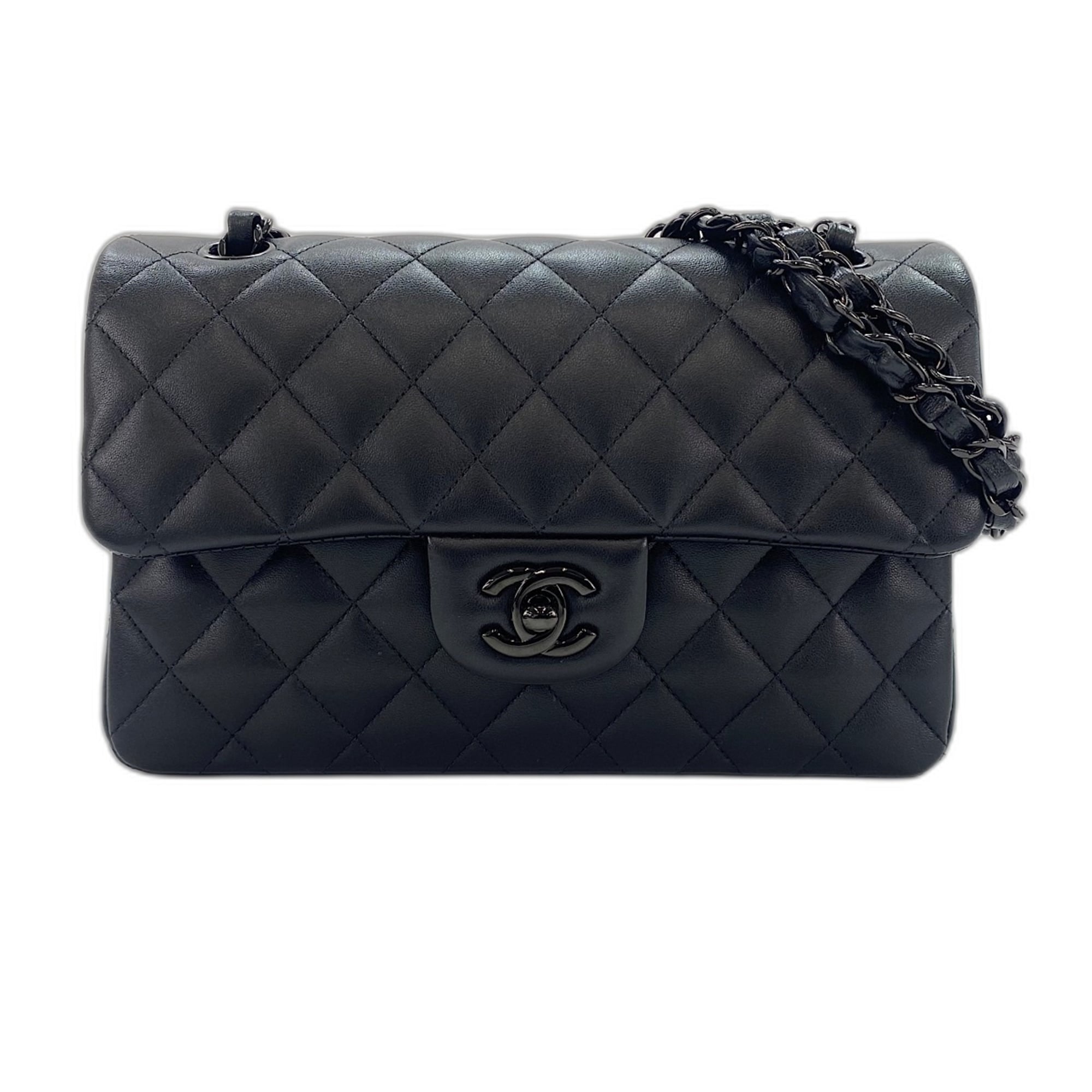 Chanel Matelasse Black Shoulder Bag (Pre-Owned)
