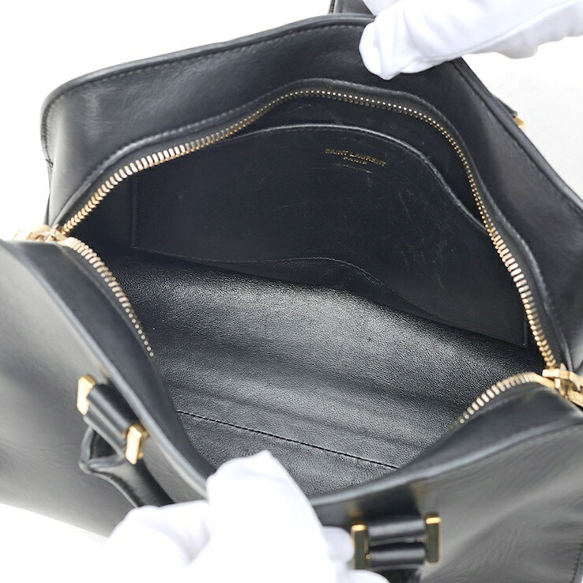 Saint Laurent Black Leather Shoulder Bag (Pre-Owned)