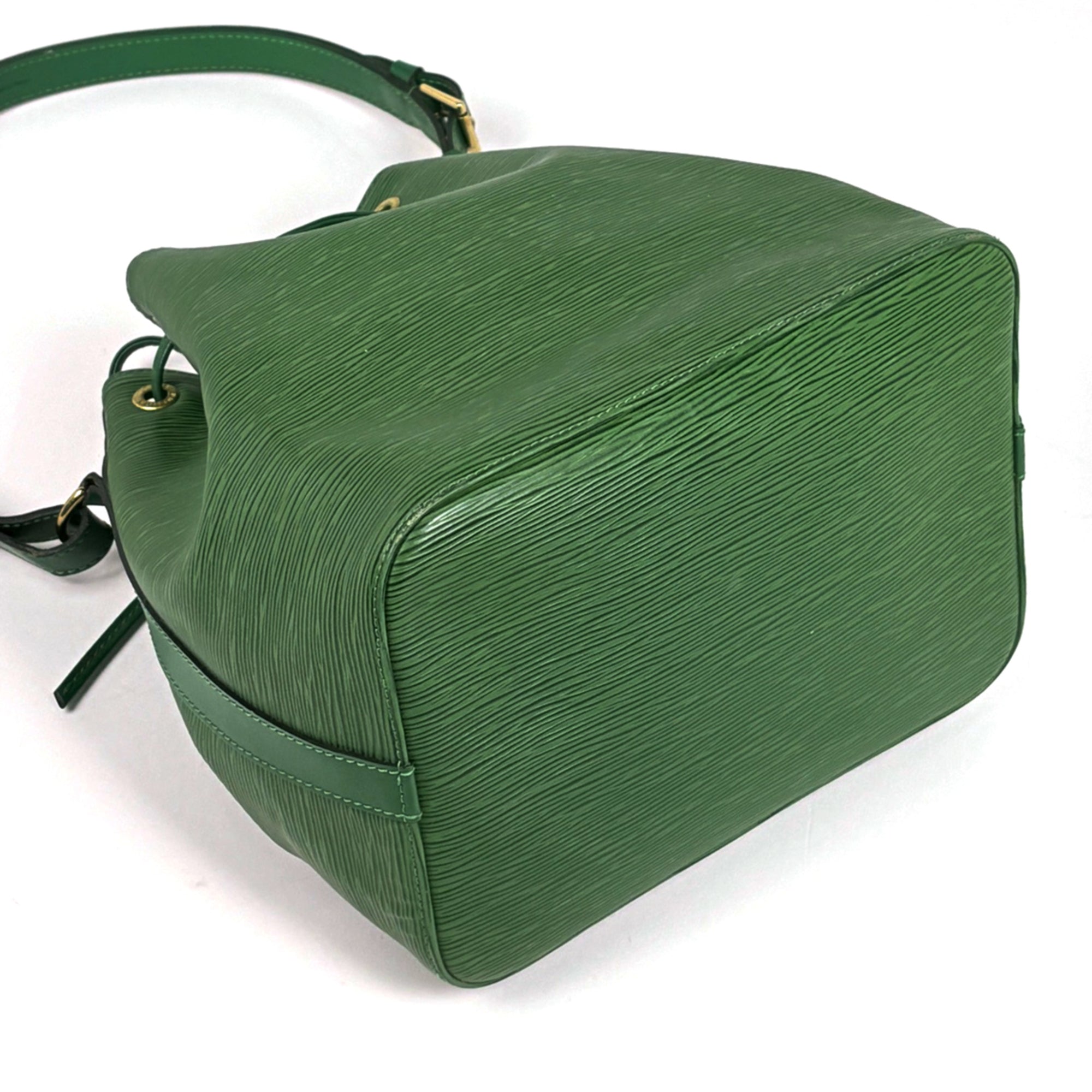 Louis Vuitton Epi Borneo Green Epi Leather Shoulder Bag (Pre-Owned)