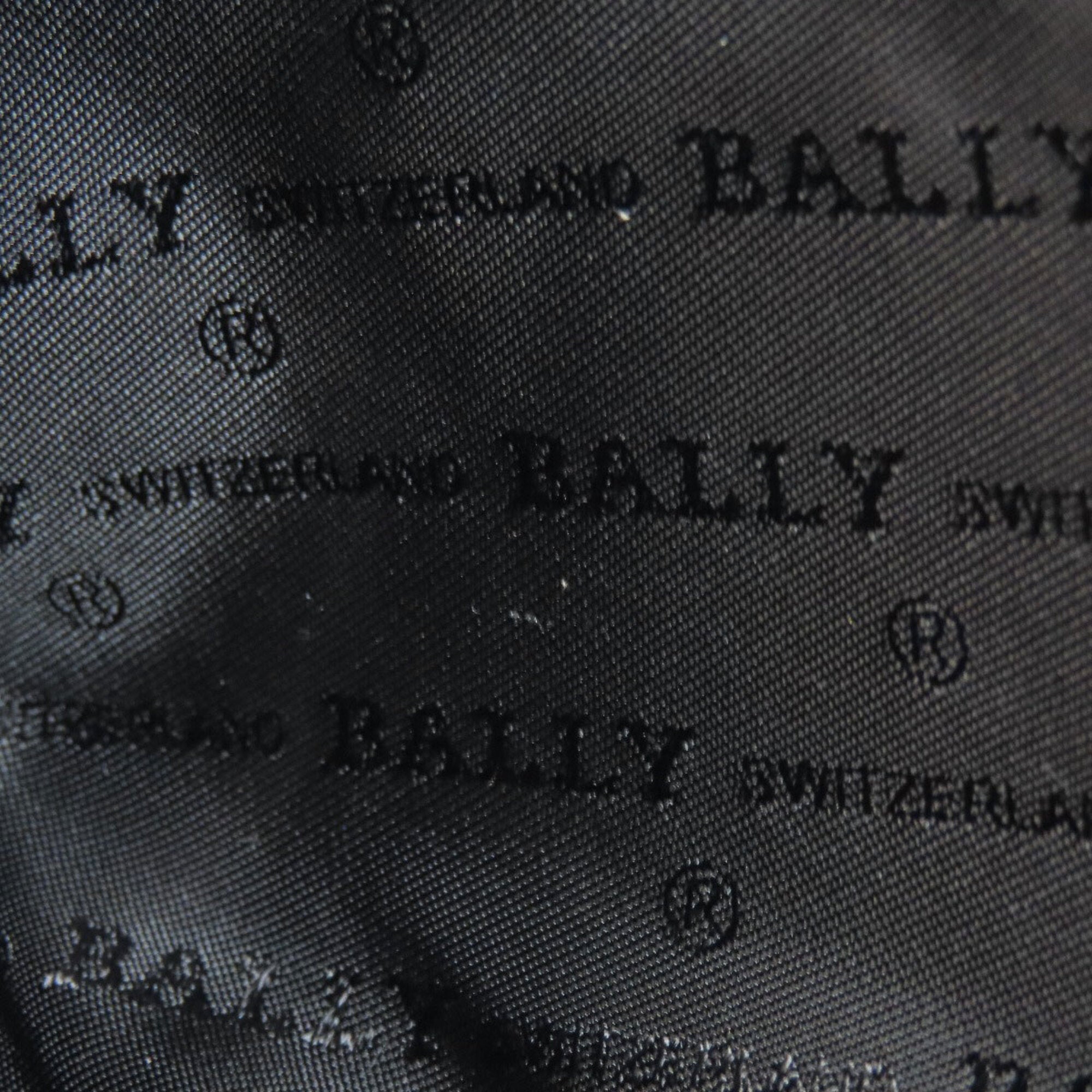 Bally Black Leather Shoulder Bag (Pre-Owned)
