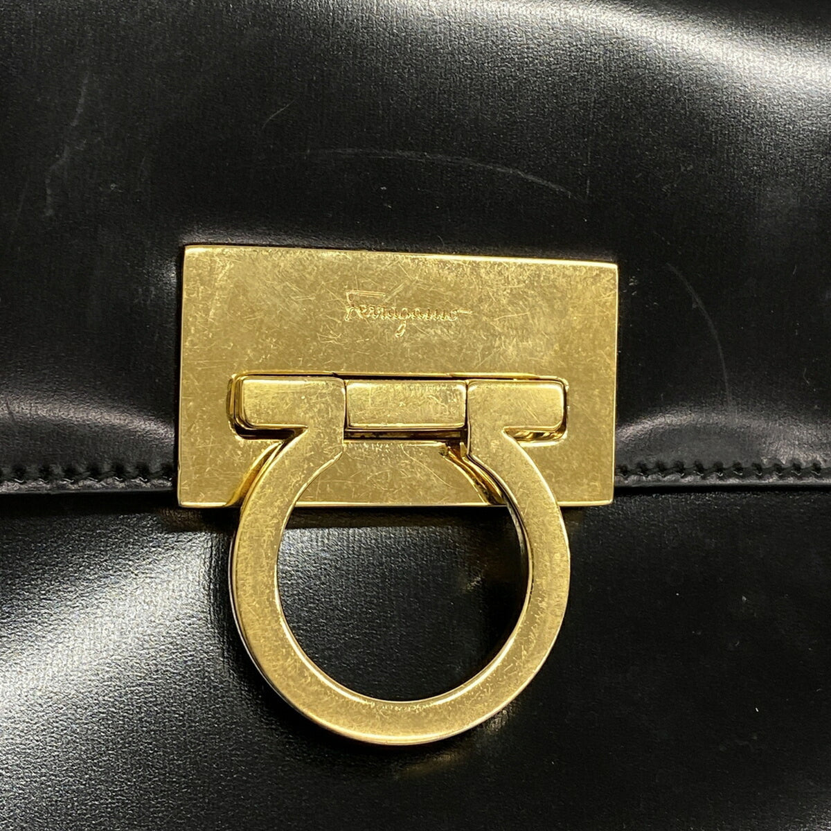 Salvatore Ferragamo Black Leather Handbag (Pre-Owned)