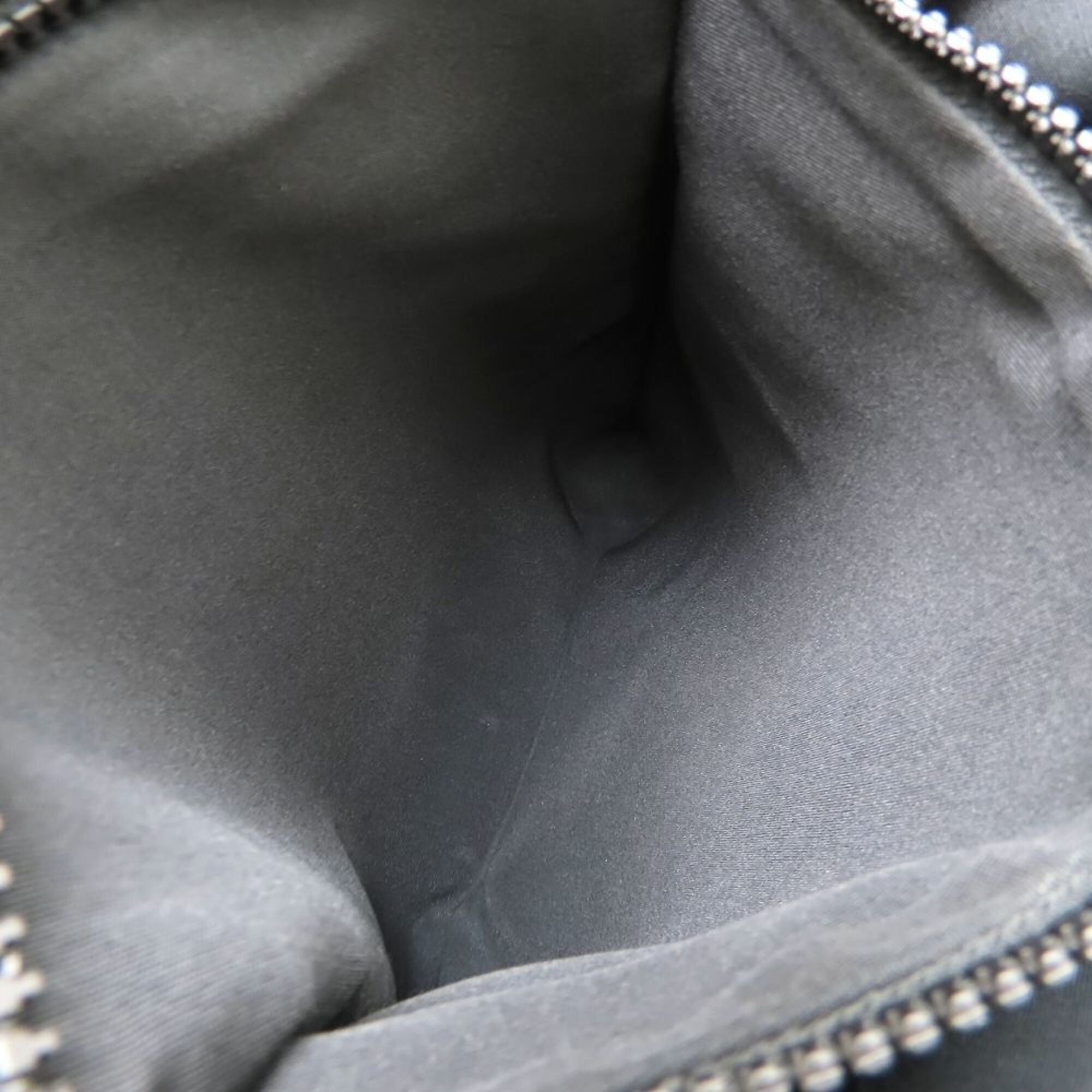 Gucci Black Nylon Leather Shoulder Bag (Pre-Owned)