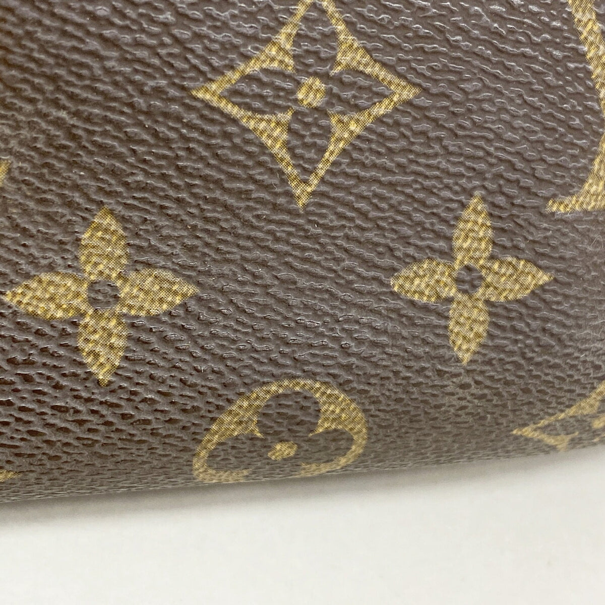 Louis Vuitton Brown Shoulder Bag (Pre-Owned)