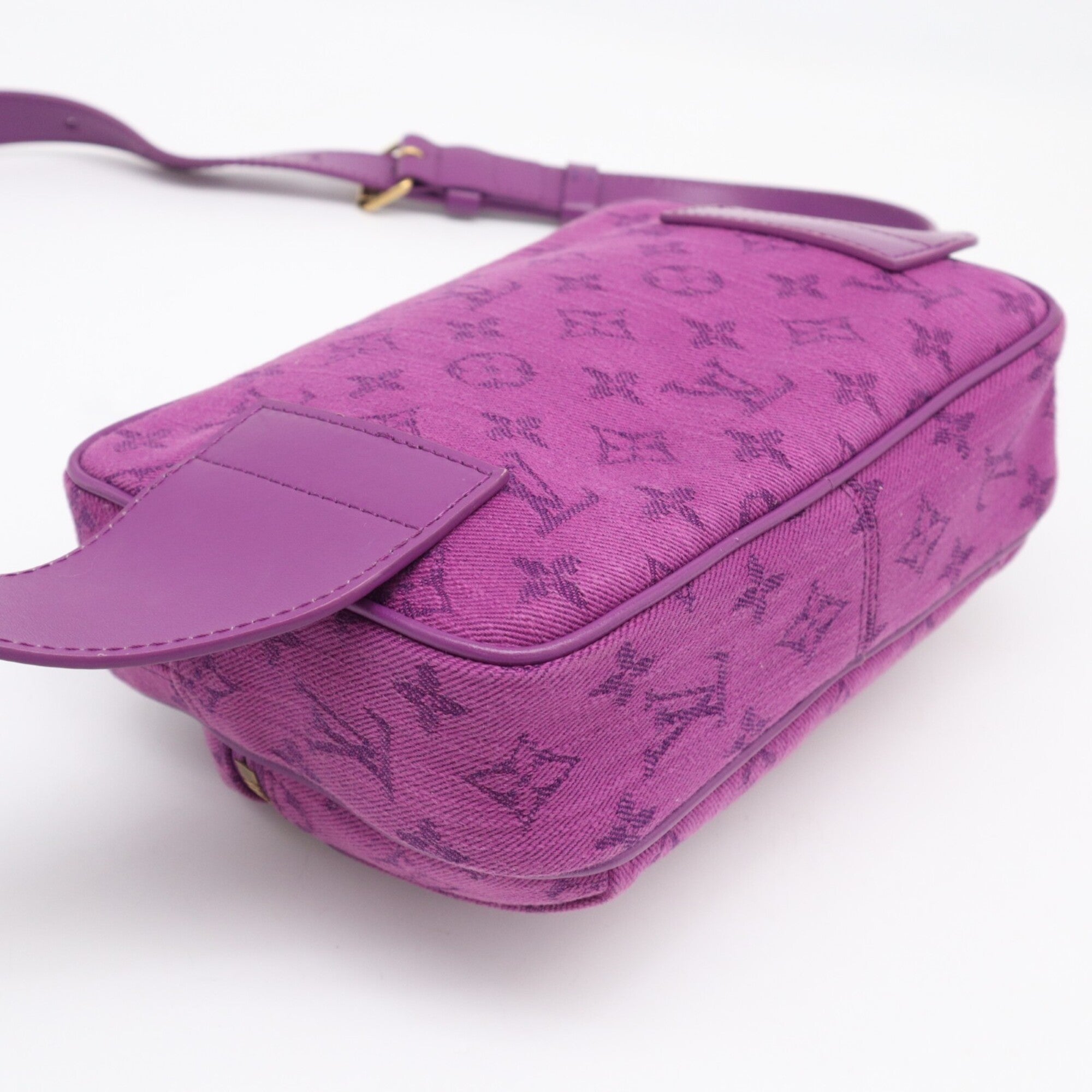 Louis Vuitton Monogram Denim Purple Monogram Denim Shoulder Bag (Pre-Owned)