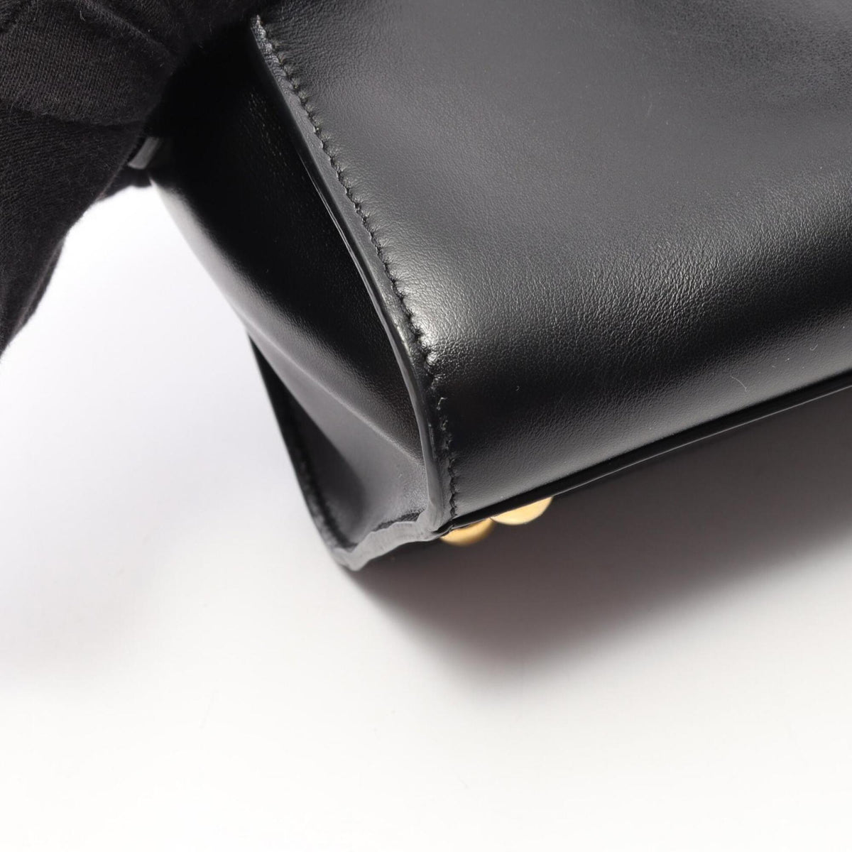 Yves Saint Laurent Black Leather Handbag (Pre-Owned)